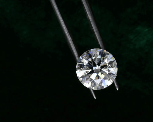 Why a 0.9 Carat Diamond Is Often Better Than 1.0