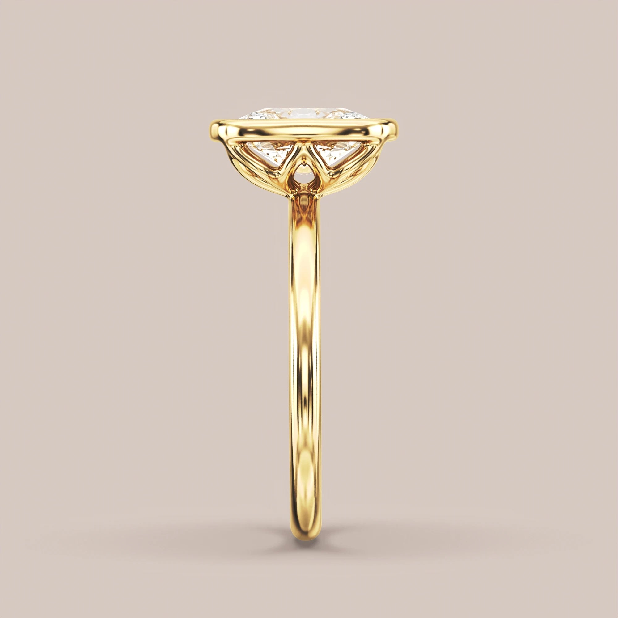 Elongated - Yellow gold