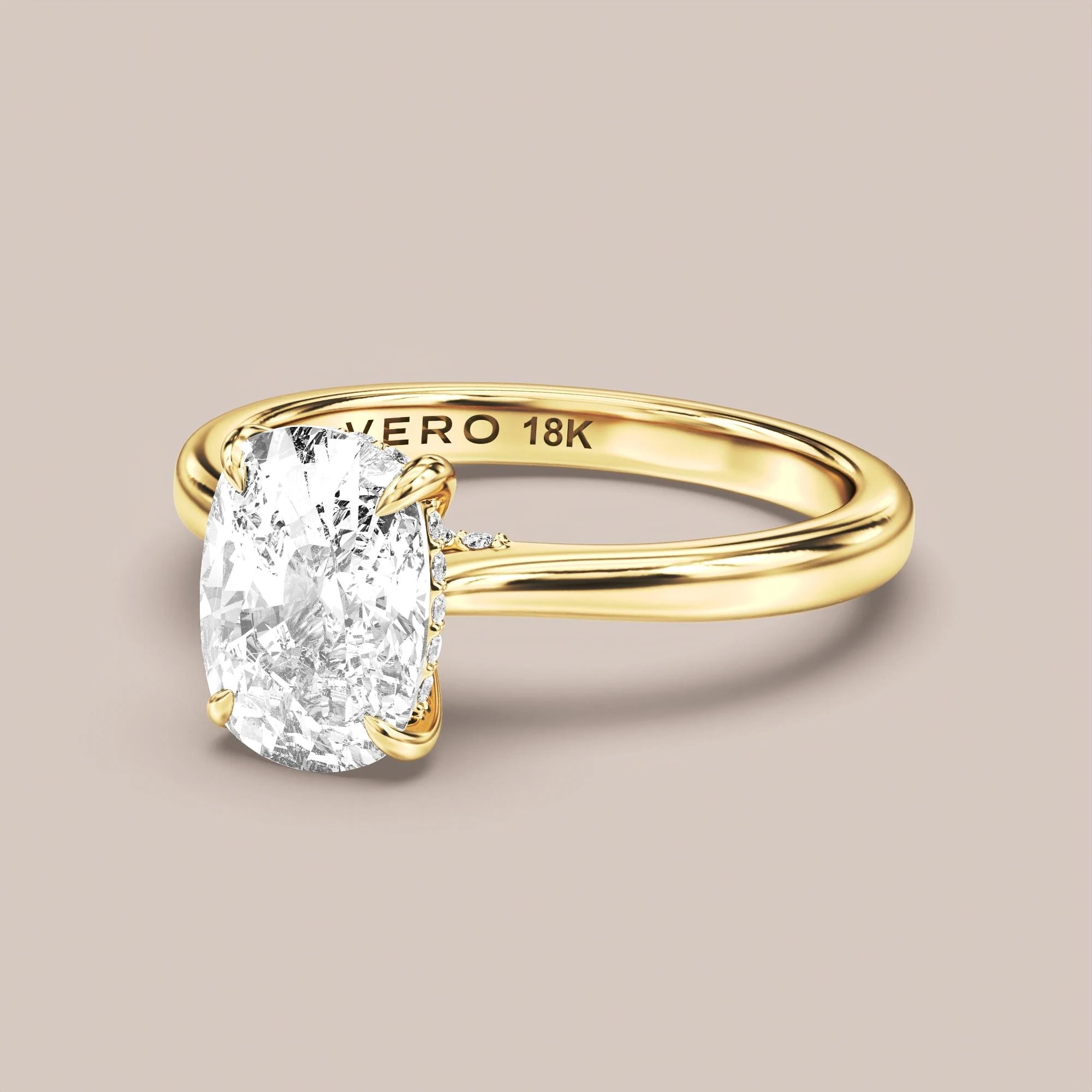 Elongated - Yellow gold