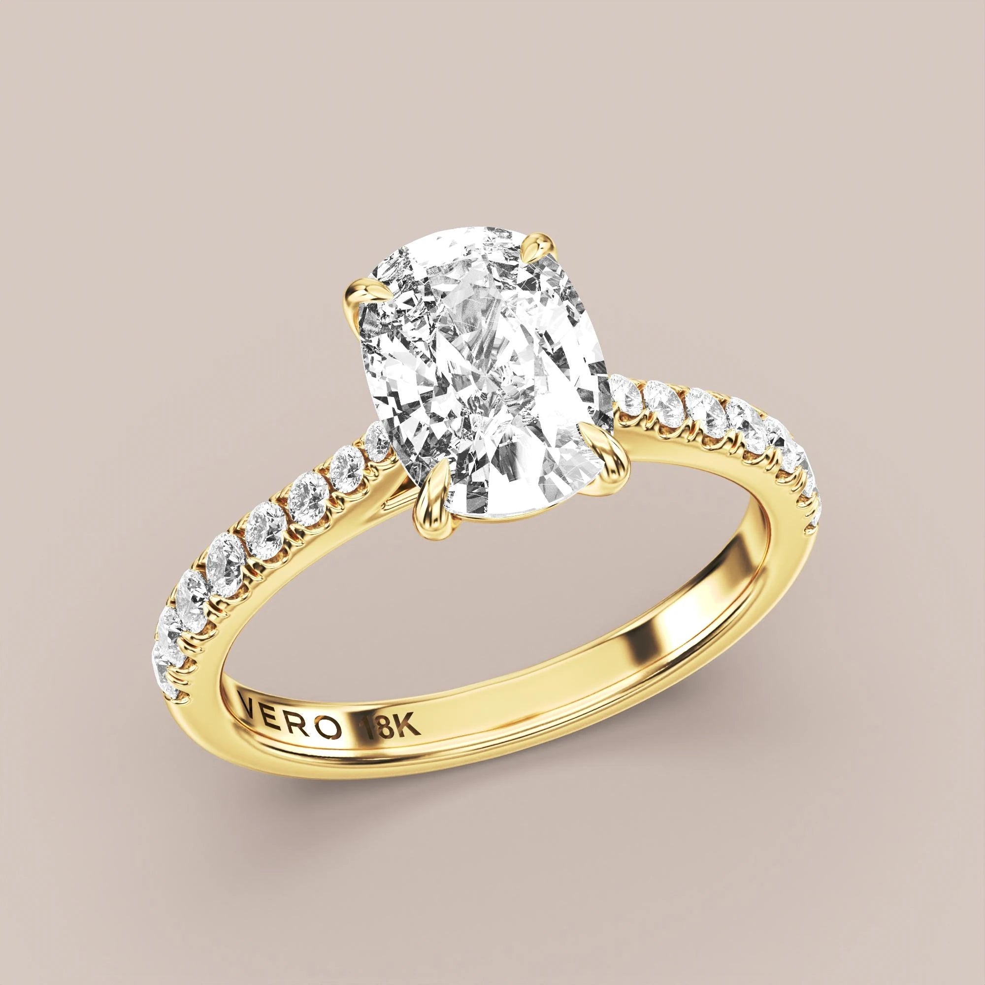 Elongated - Yellow gold