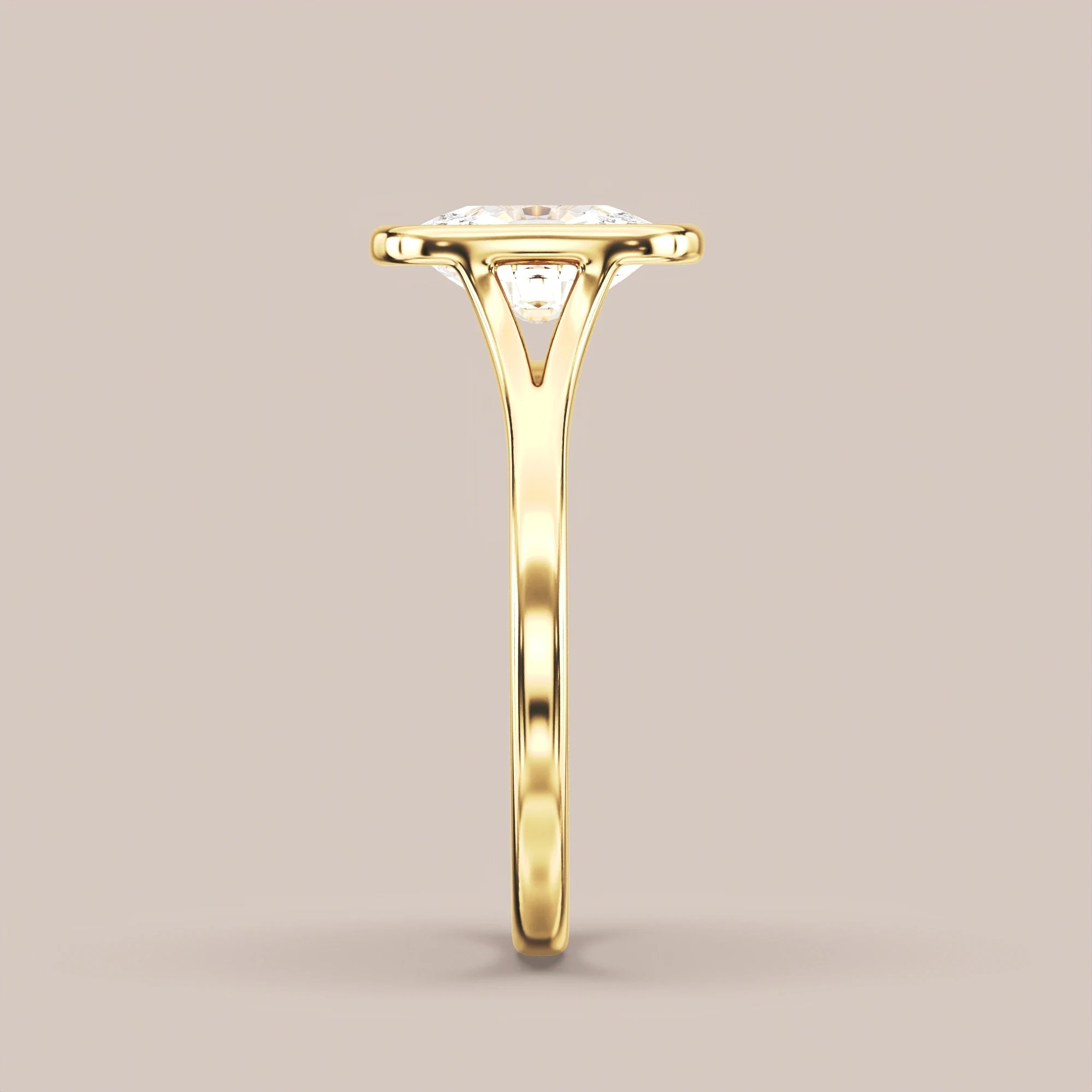 Elongated - Yellow gold