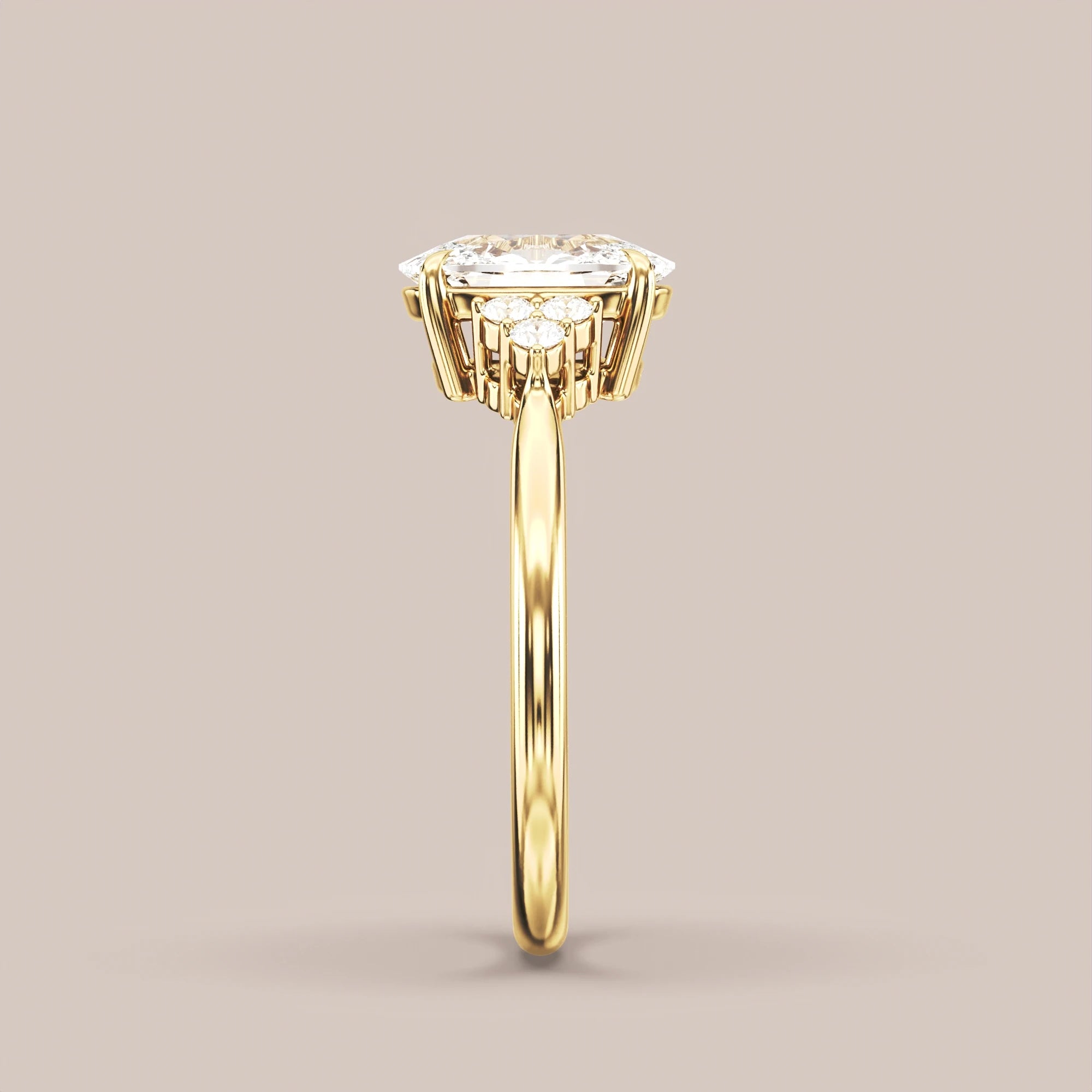 Elongated - Yellow gold