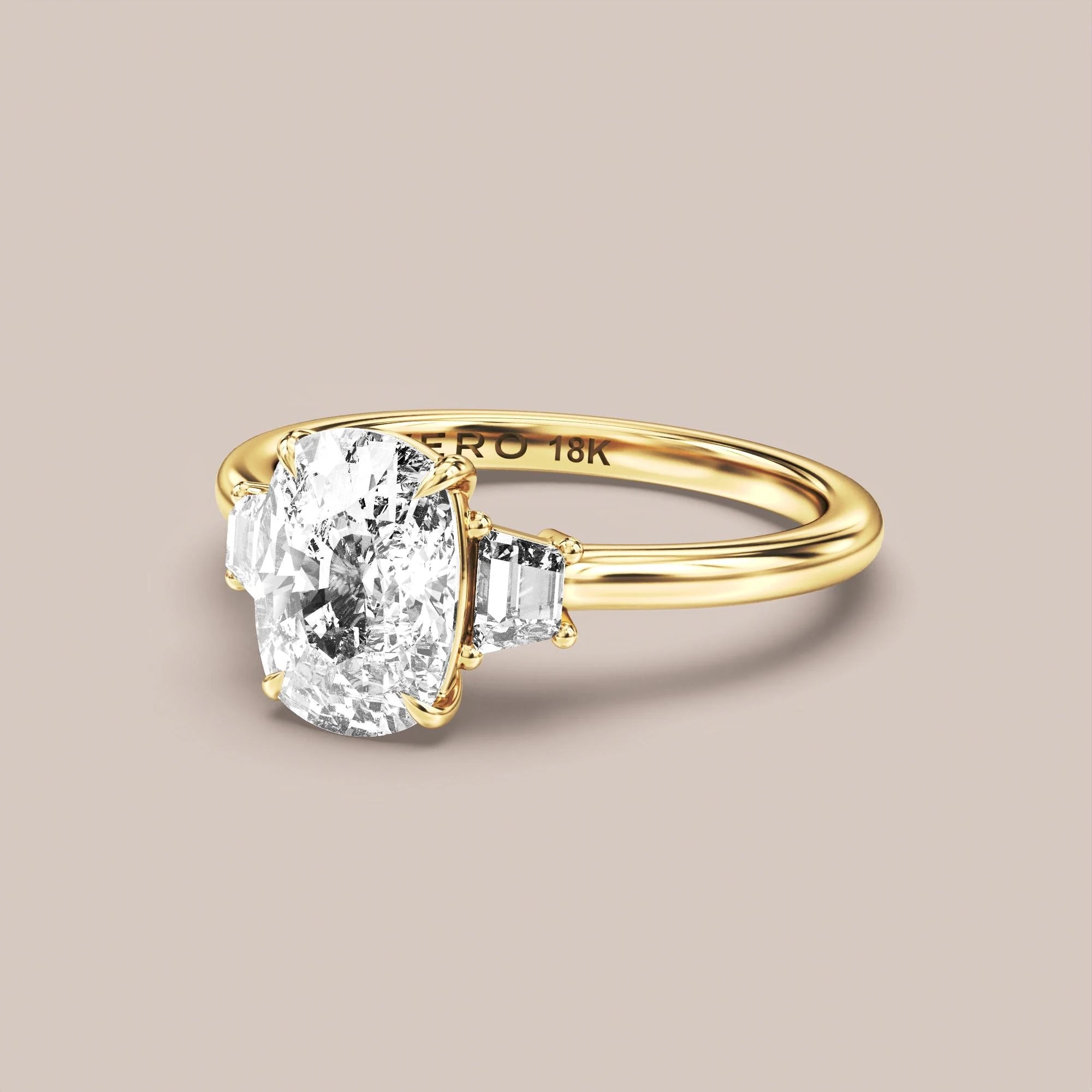 Elongated - Yellow gold