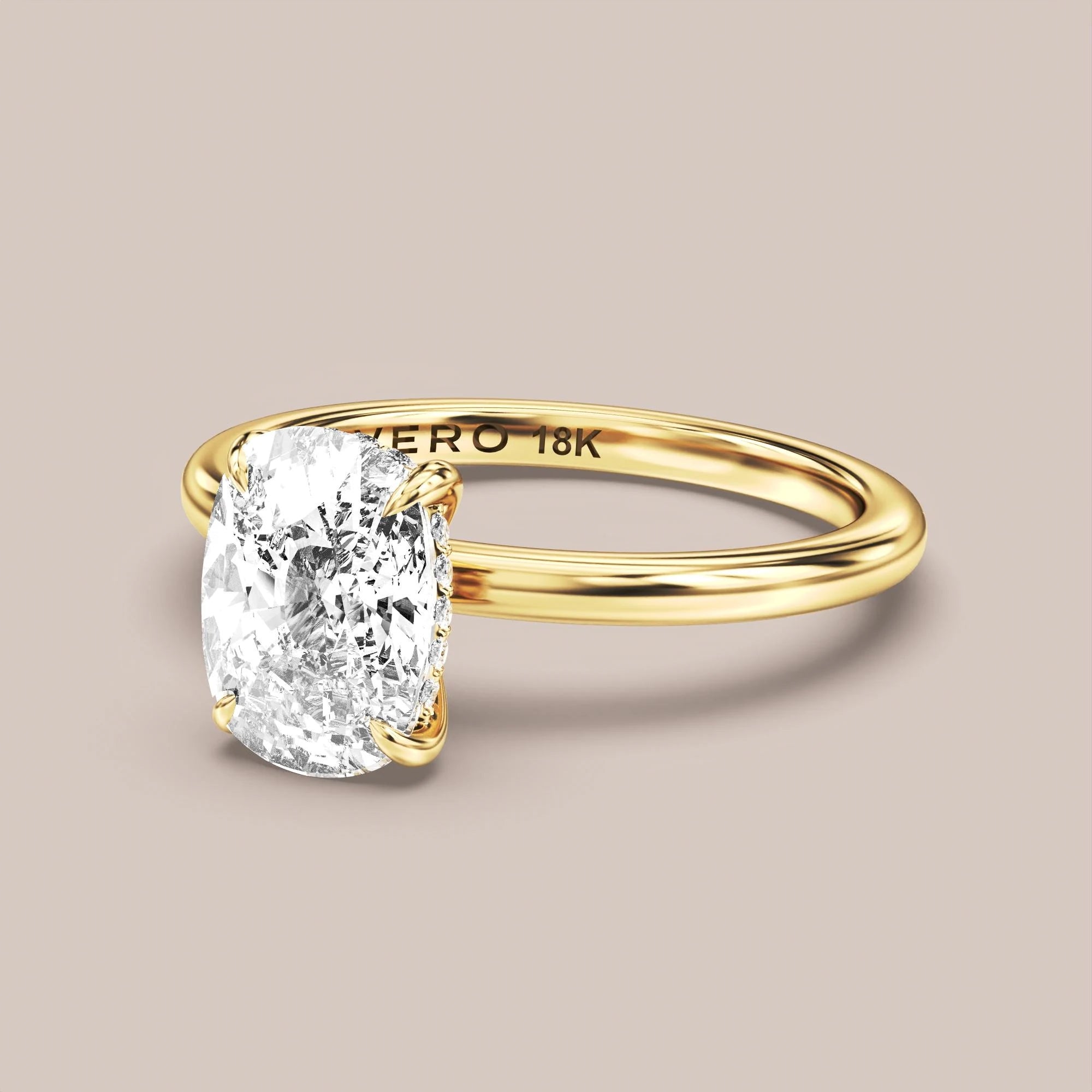 Elongated - Yellow gold