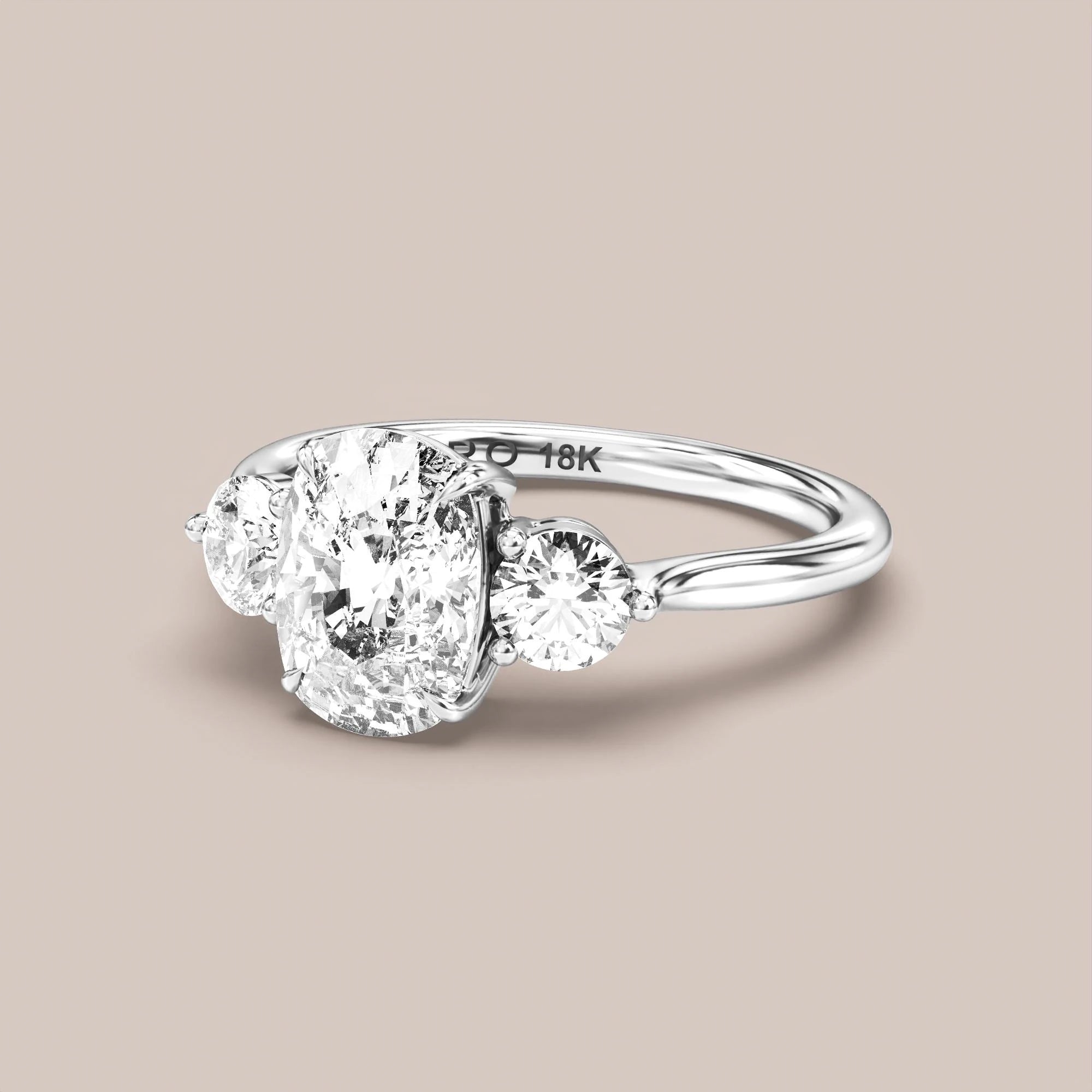 Elongated - White gold