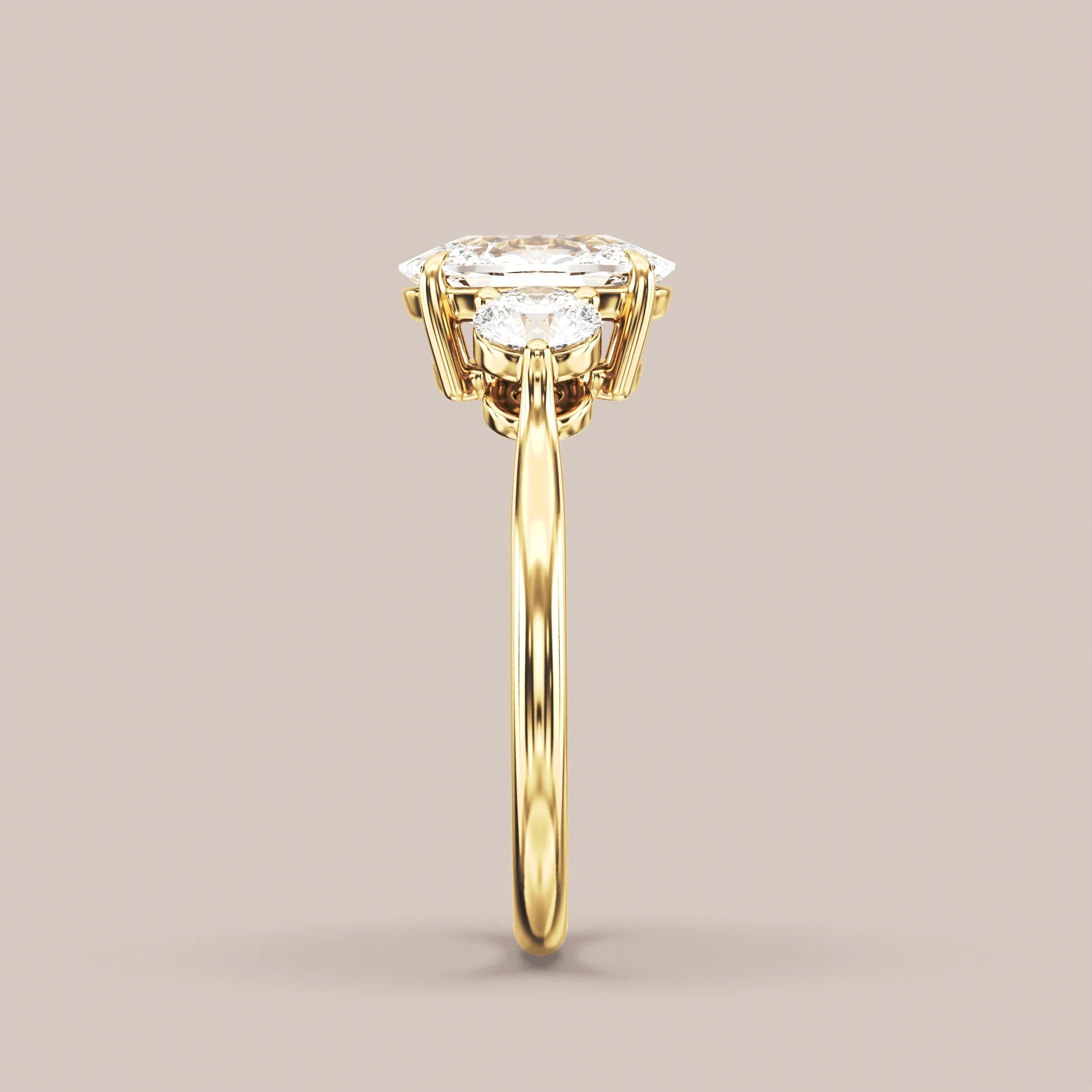 Elongated - Yellow gold