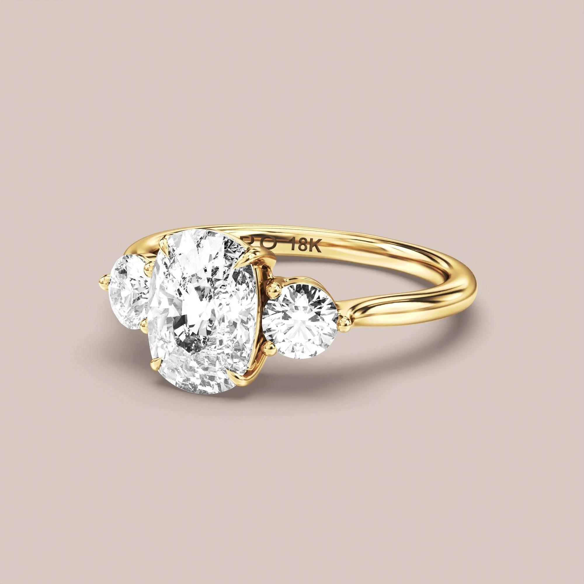 Elongated - Yellow gold