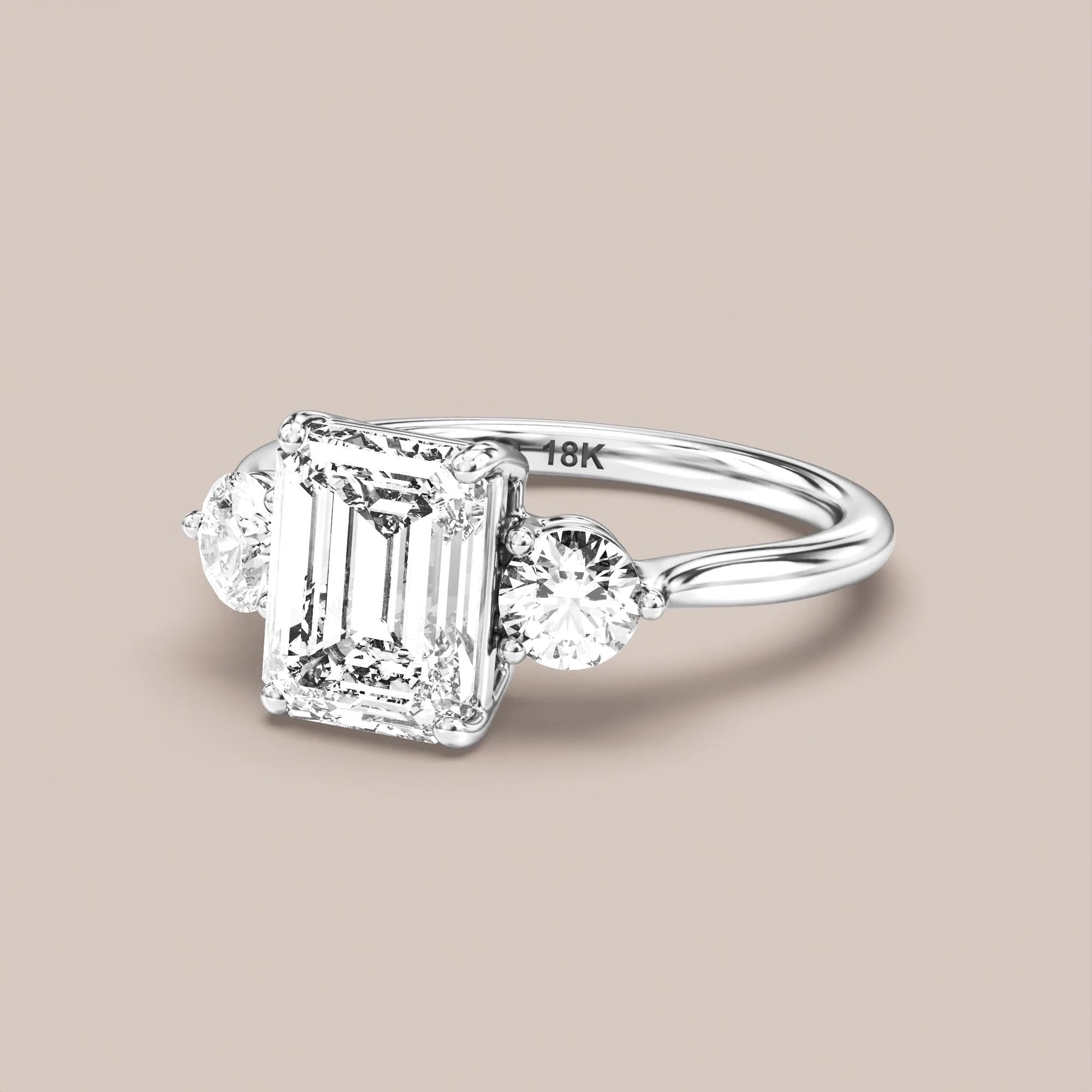 Emerald - White gold