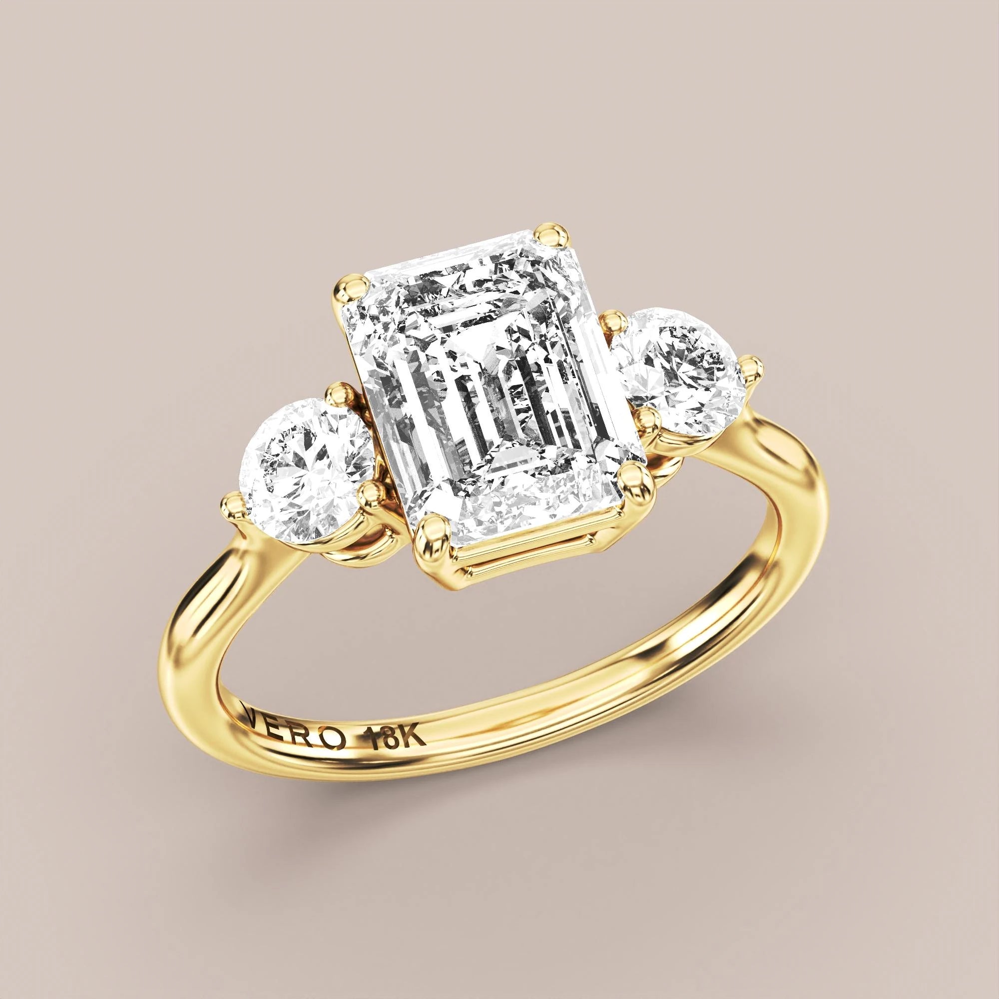 Emerald - Yellow gold