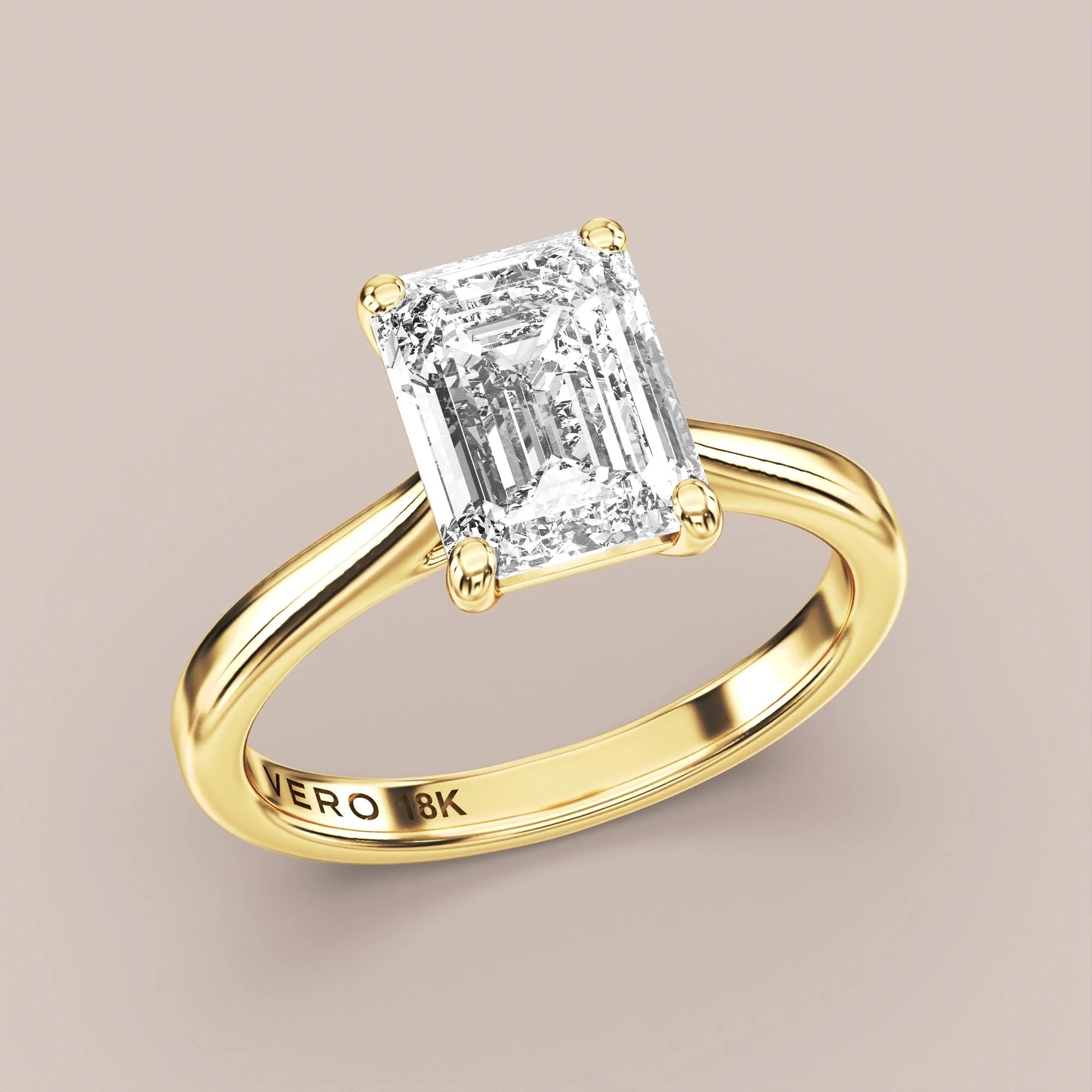 Emerald - Yellow gold