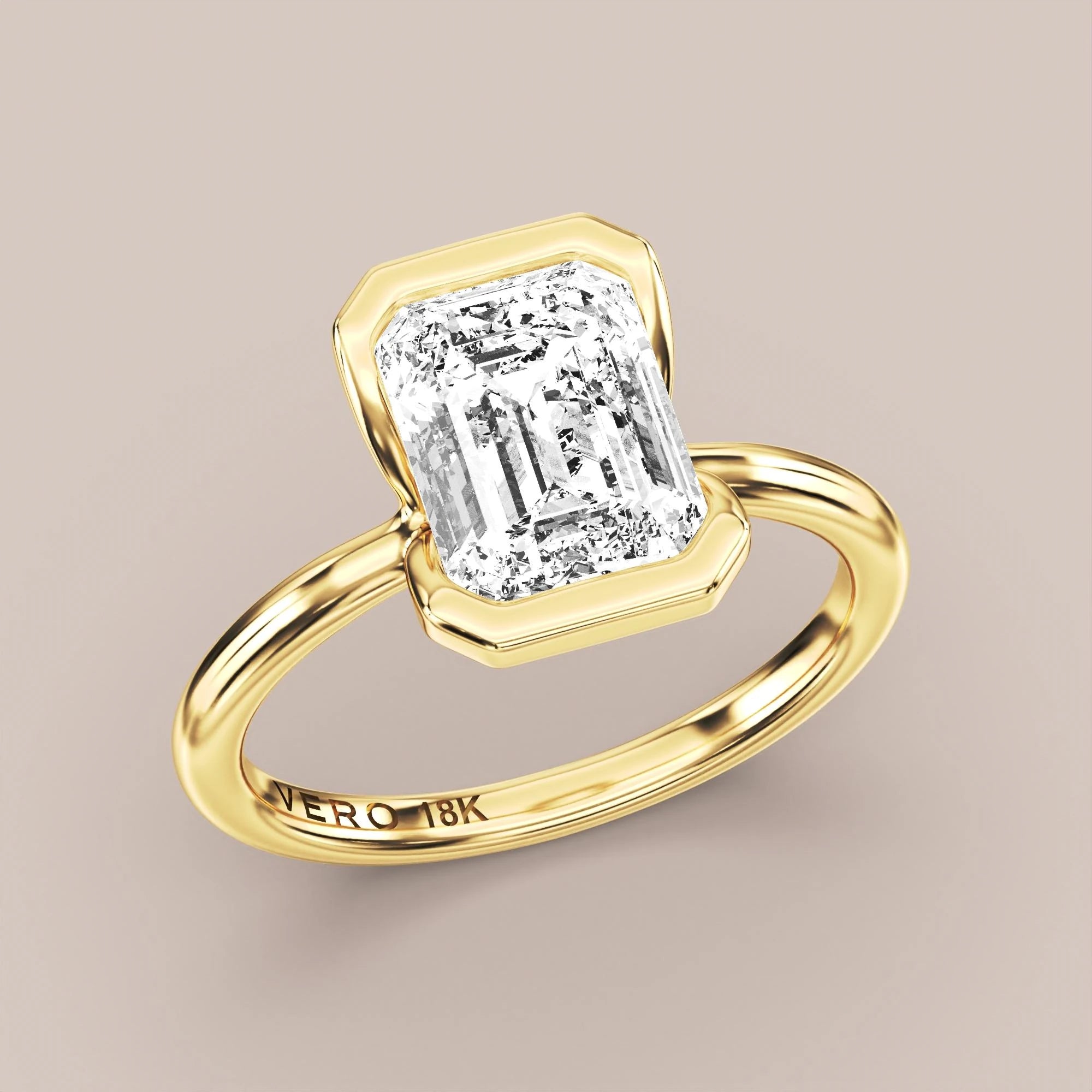 Emerald - Yellow gold