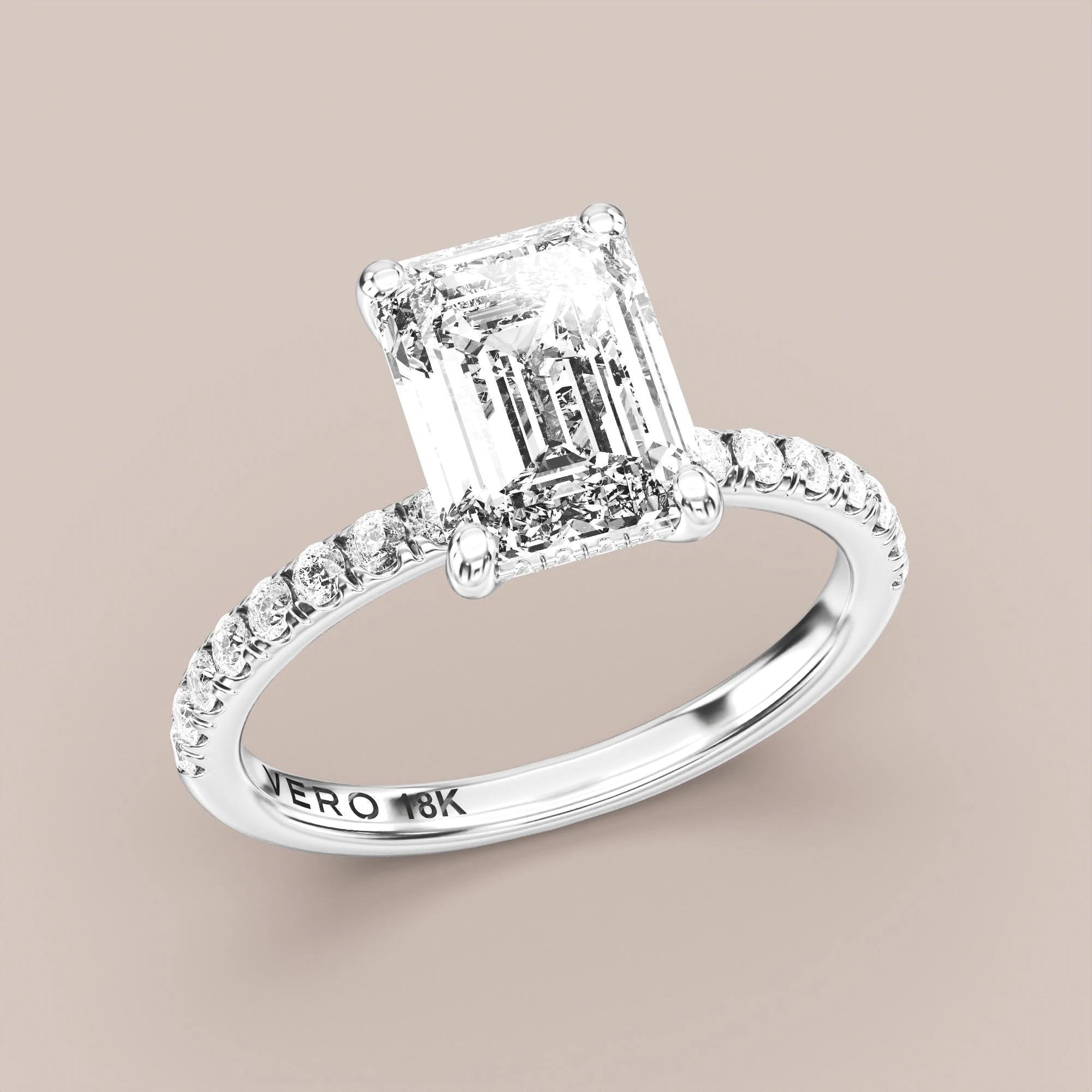 Emerald - White gold