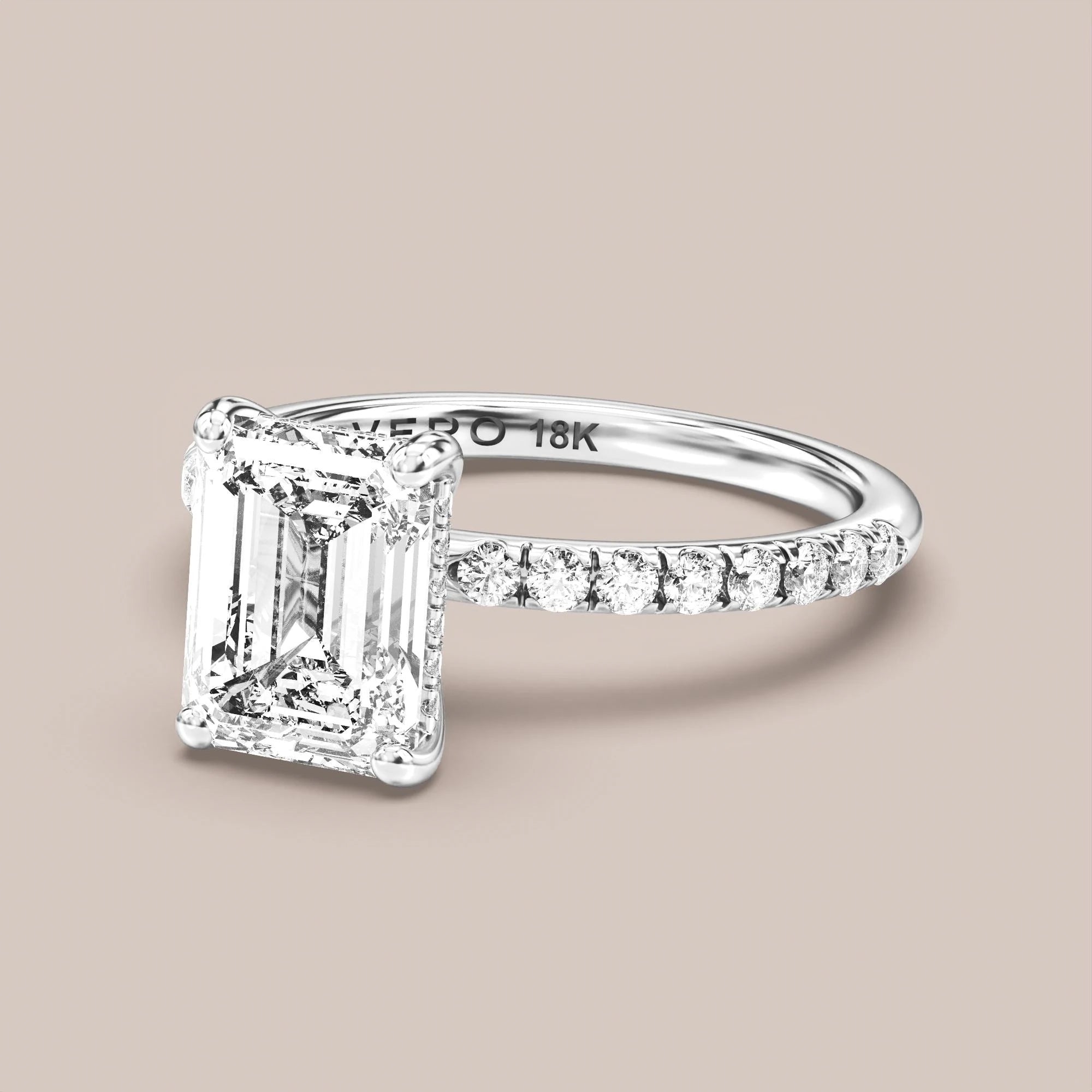 Emerald - White gold