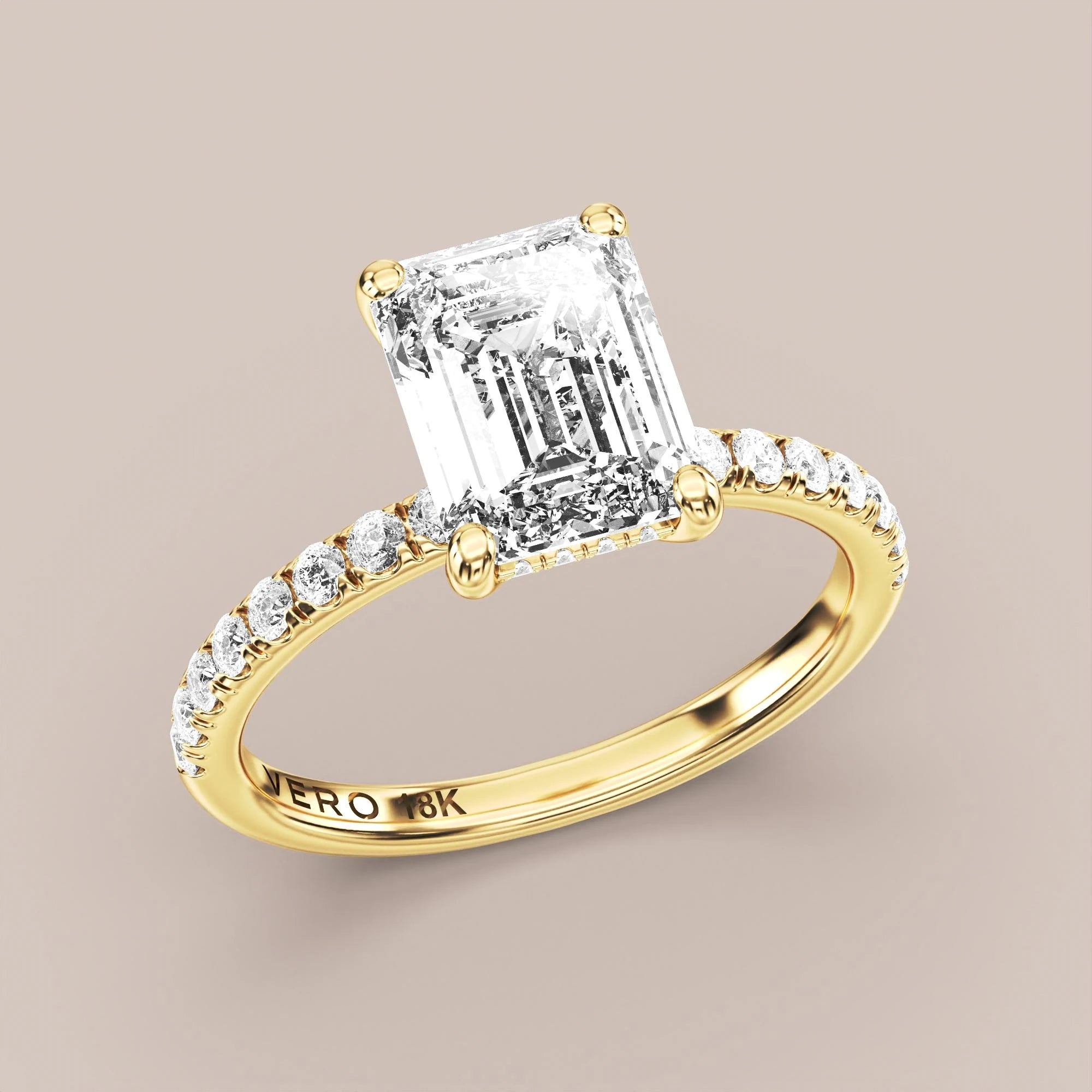 Emerald - Yellow gold