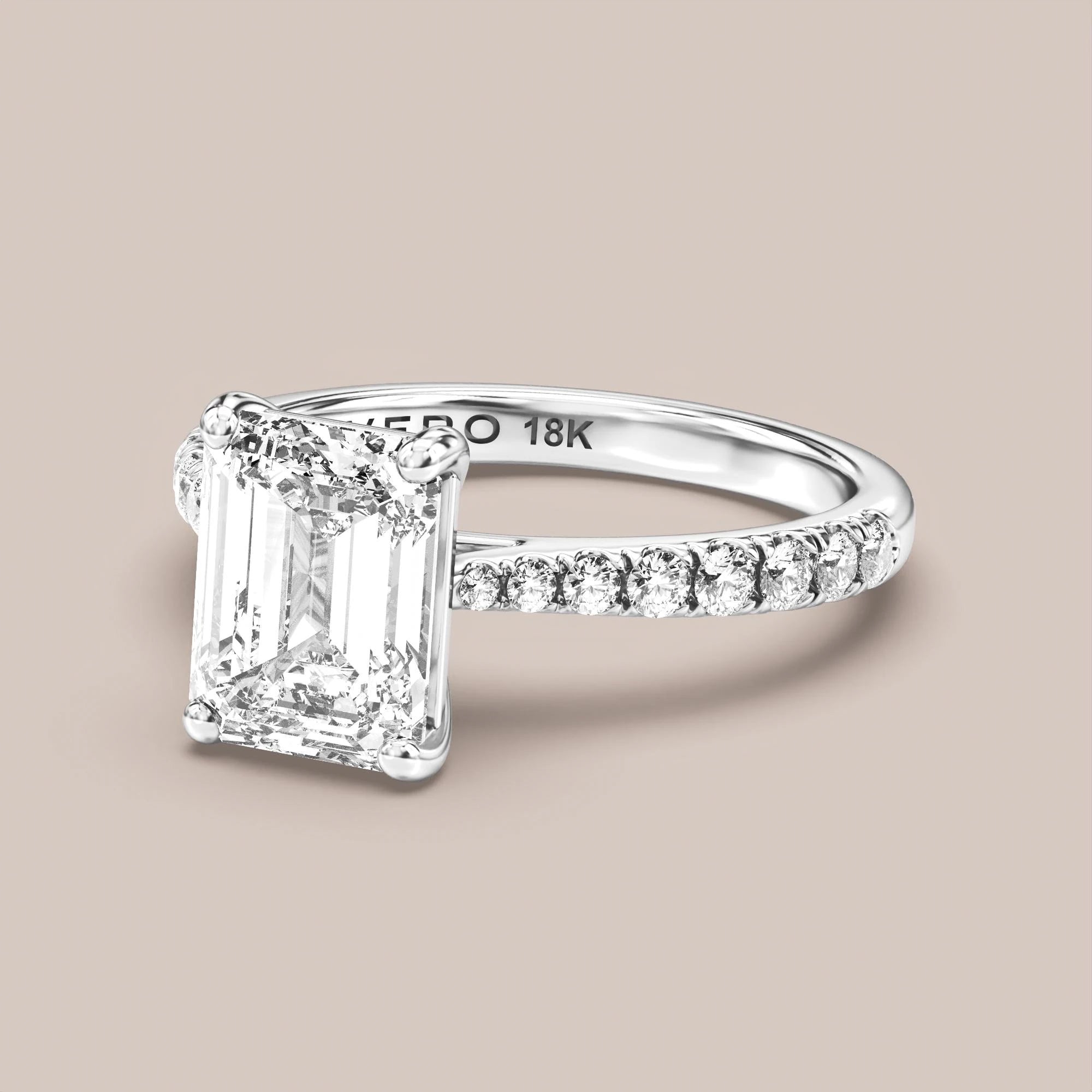 Emerald - White gold