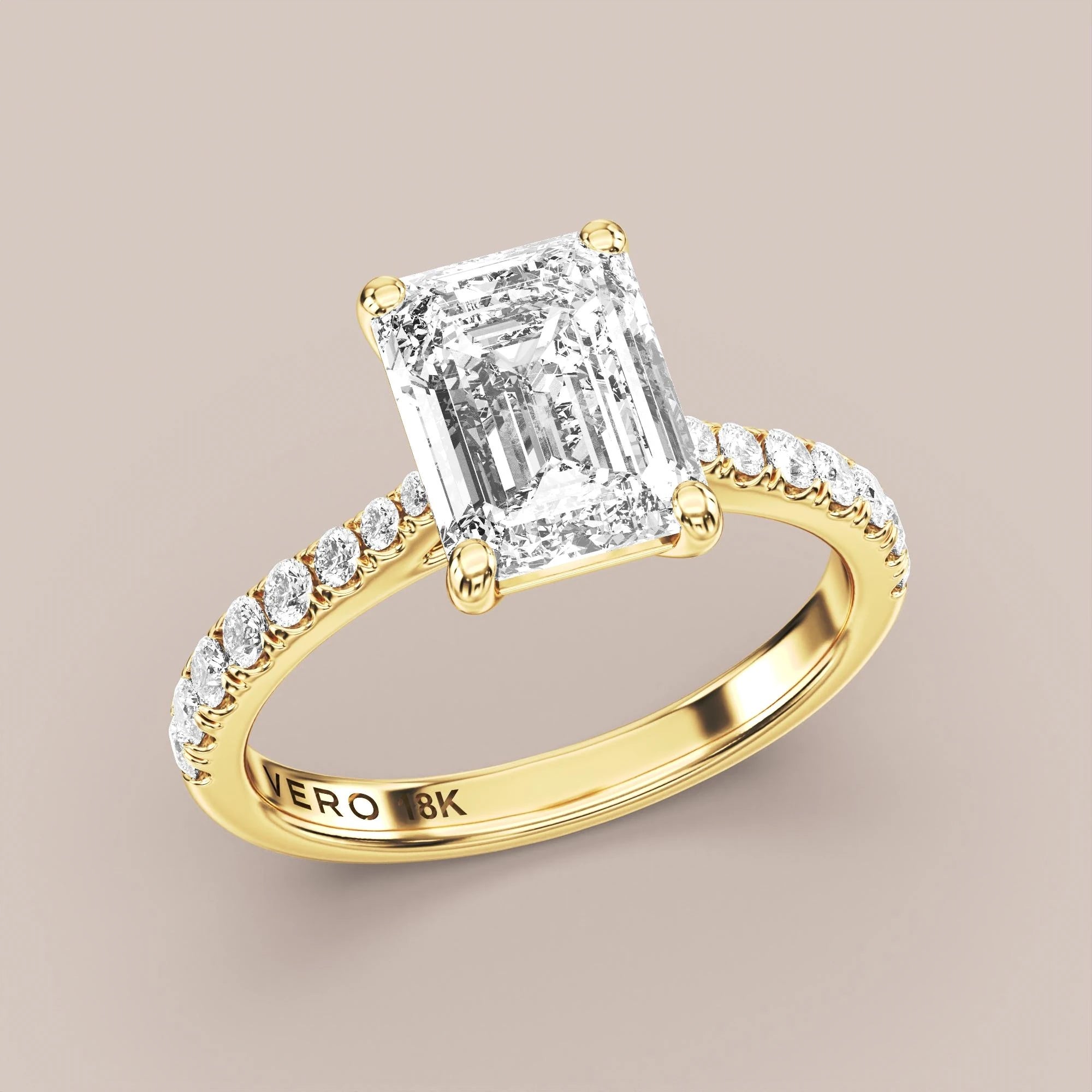 Emerald - Yellow gold