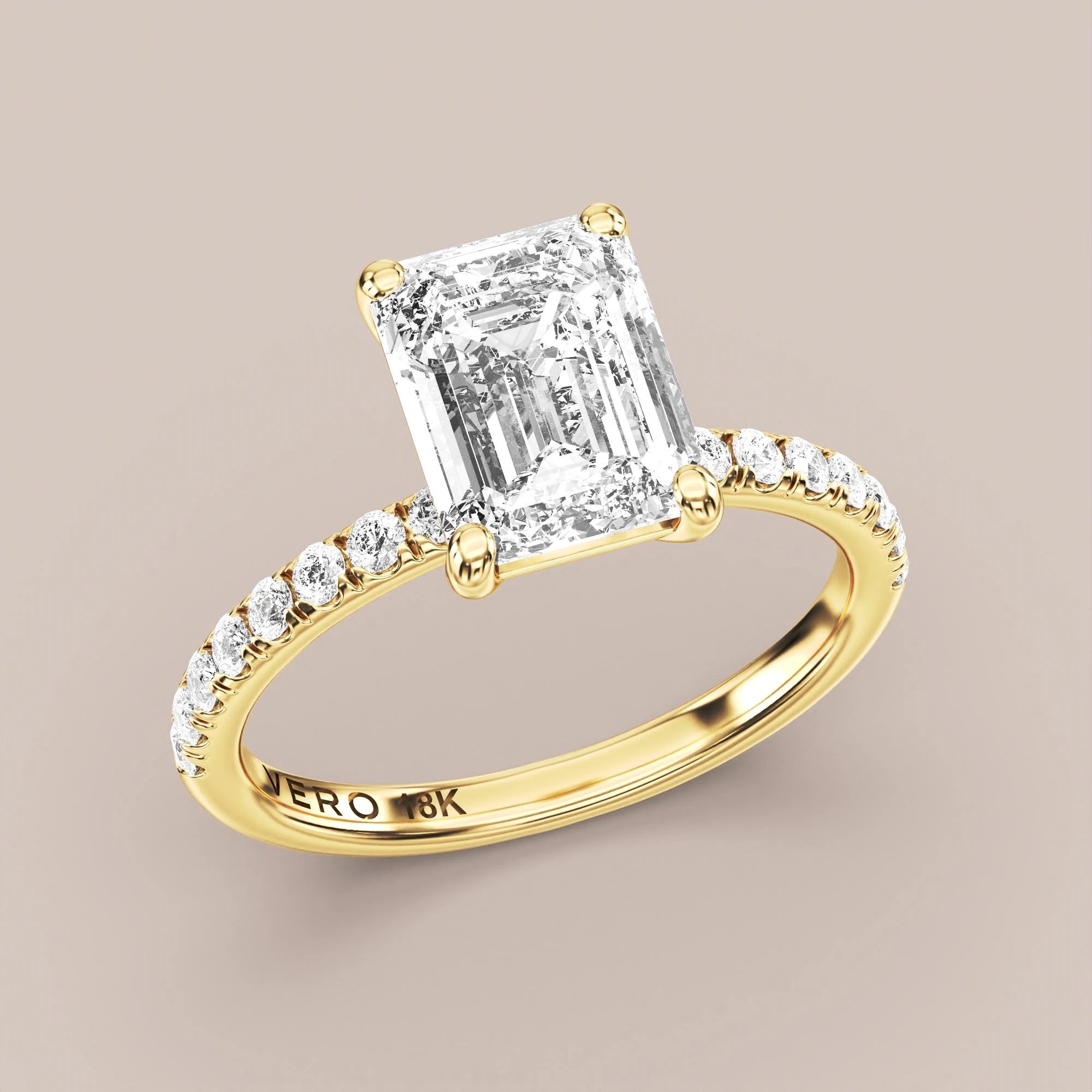 Emerald - Yellow gold