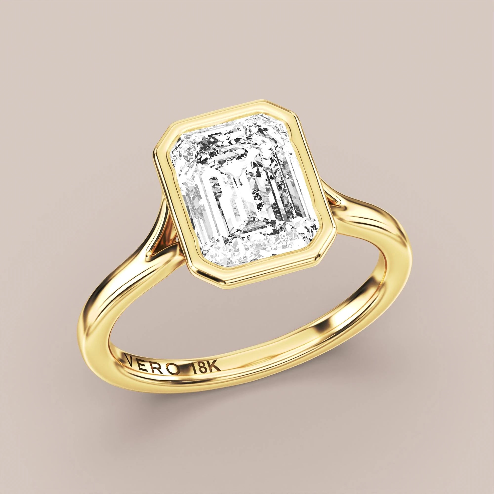 Emerald - Yellow gold