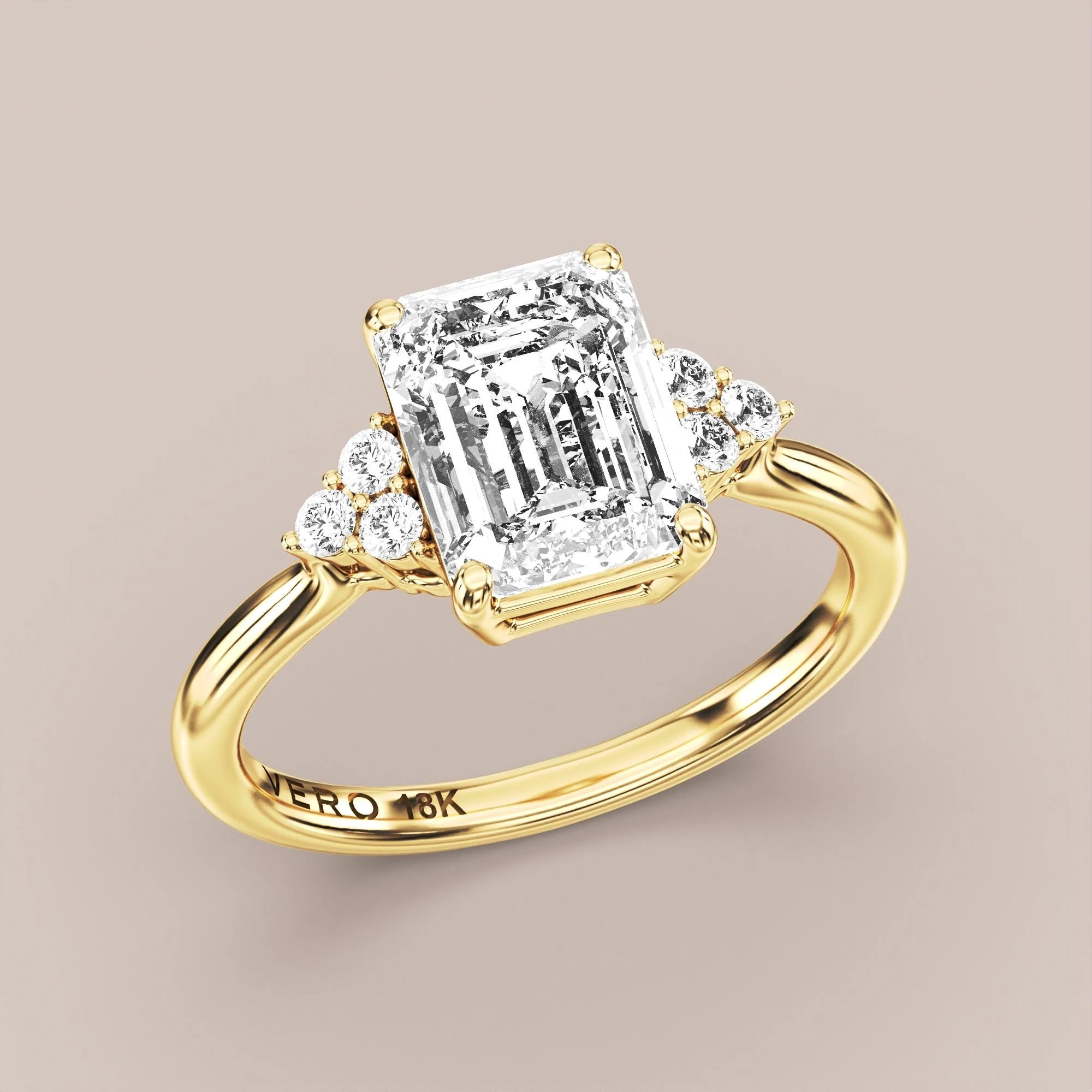 Emerald - Yellow gold