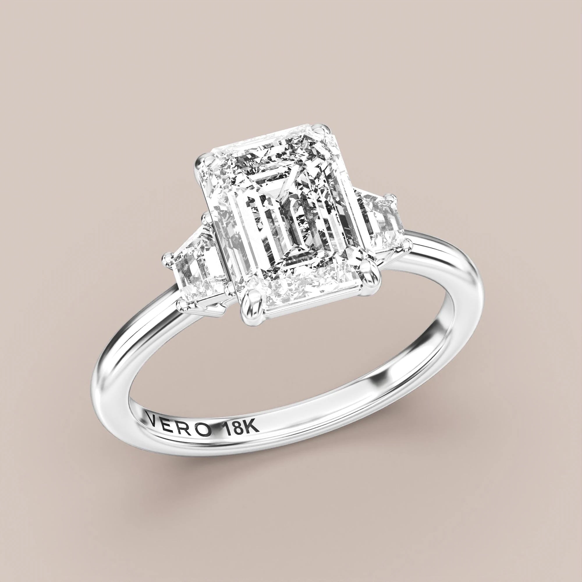 Emerald - White gold