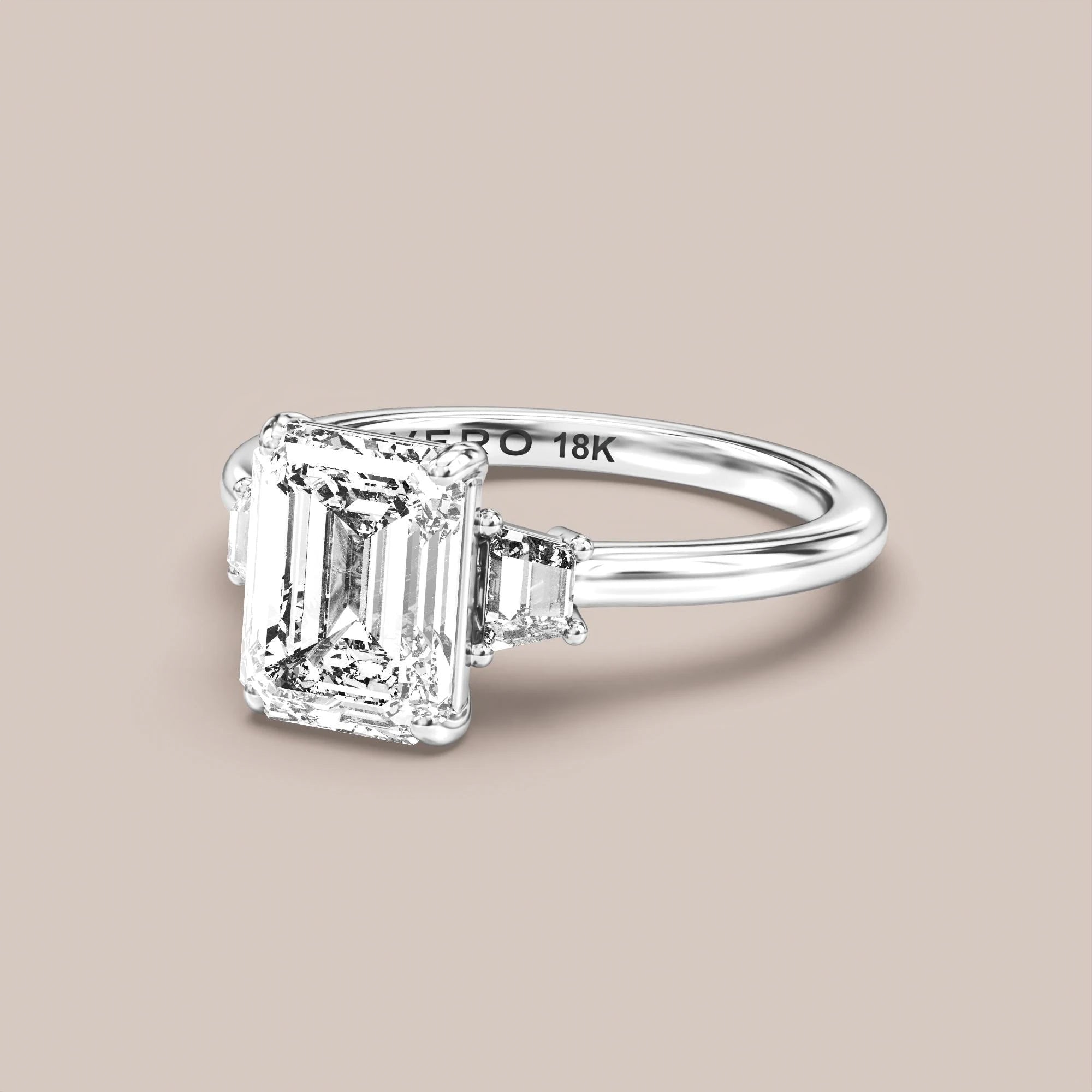 Emerald - White gold