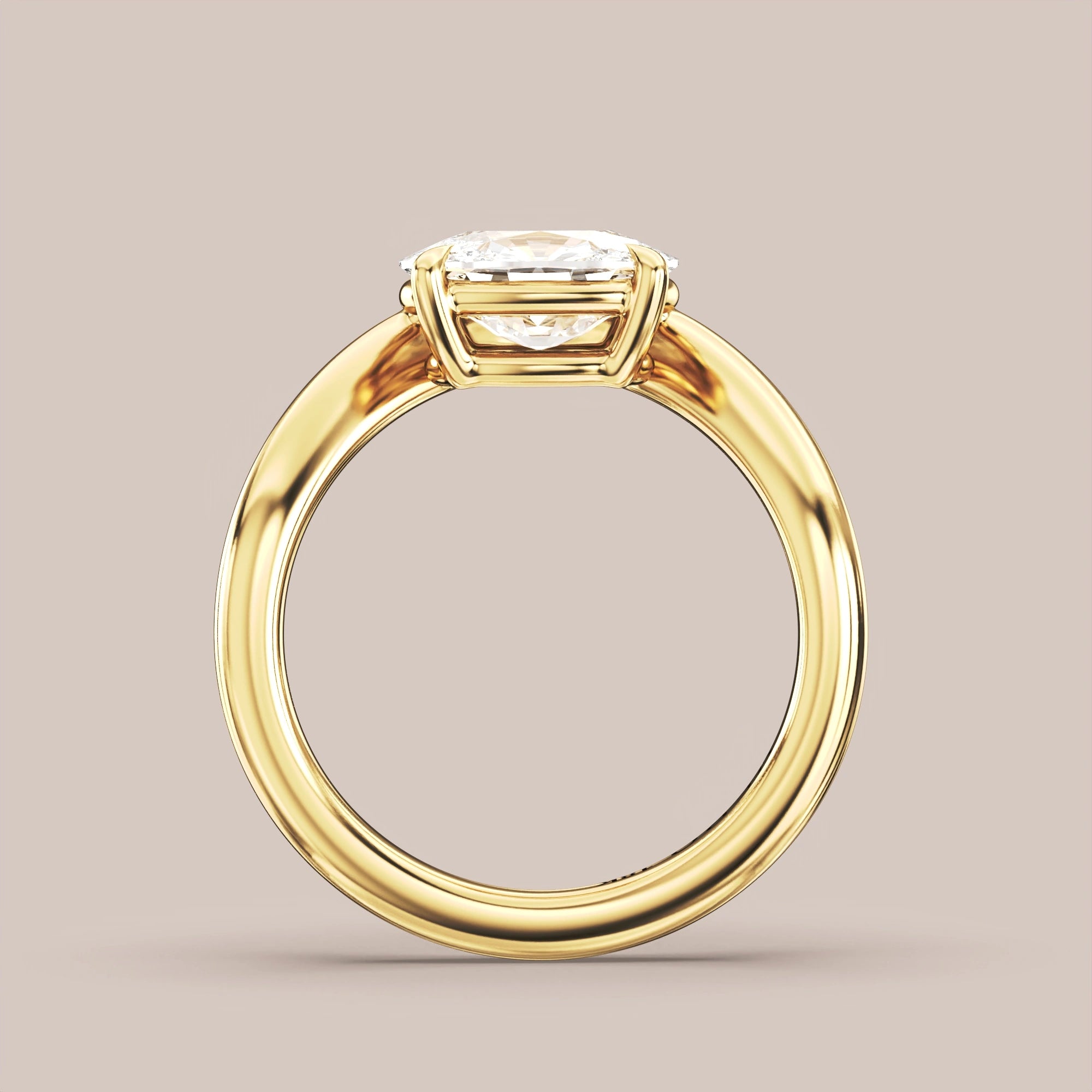 V05 Free Form Bypass in 18K yellow gold with a elongated cushion diamond