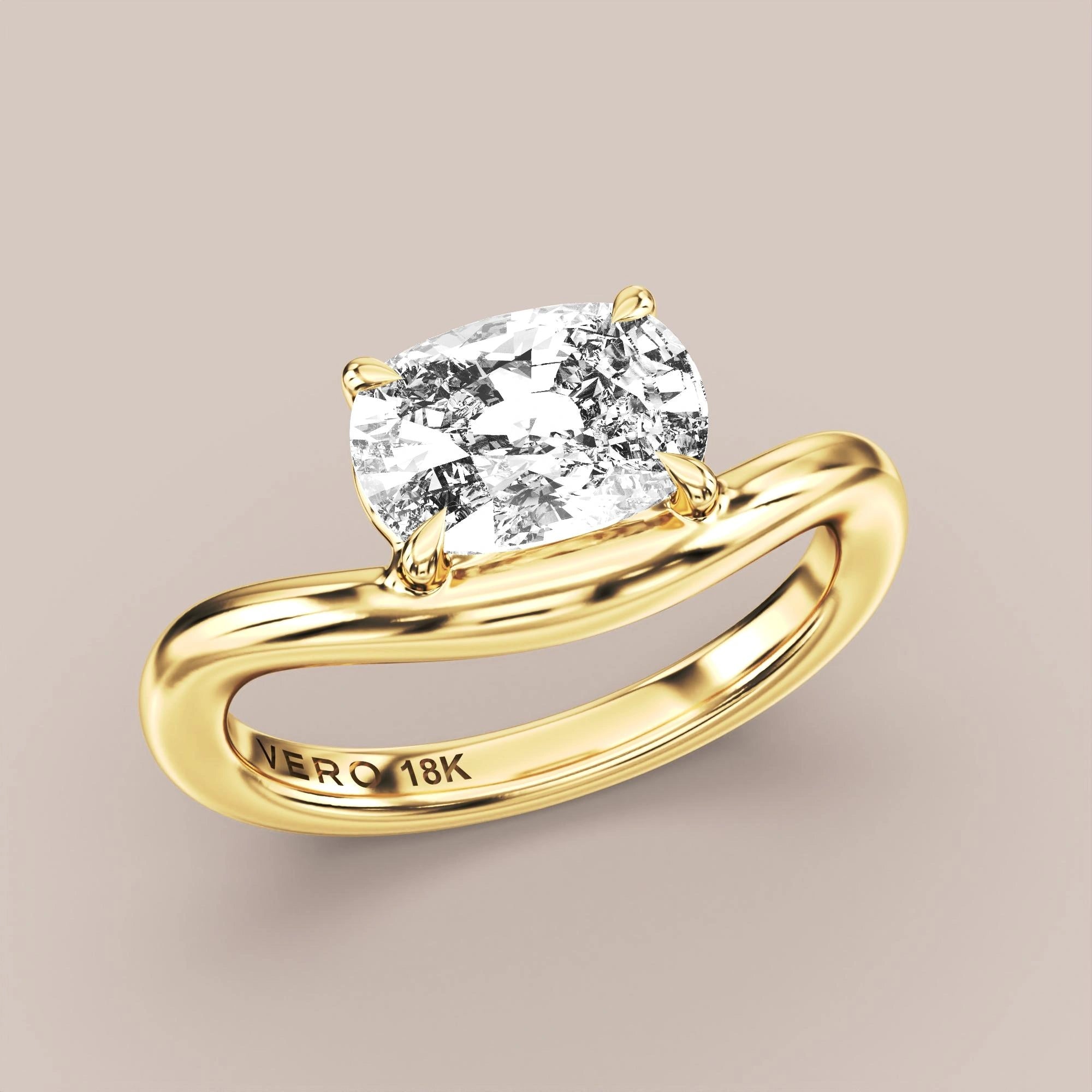 V05 Free Form Bypass in 18K yellow gold with a elongated cushion diamond