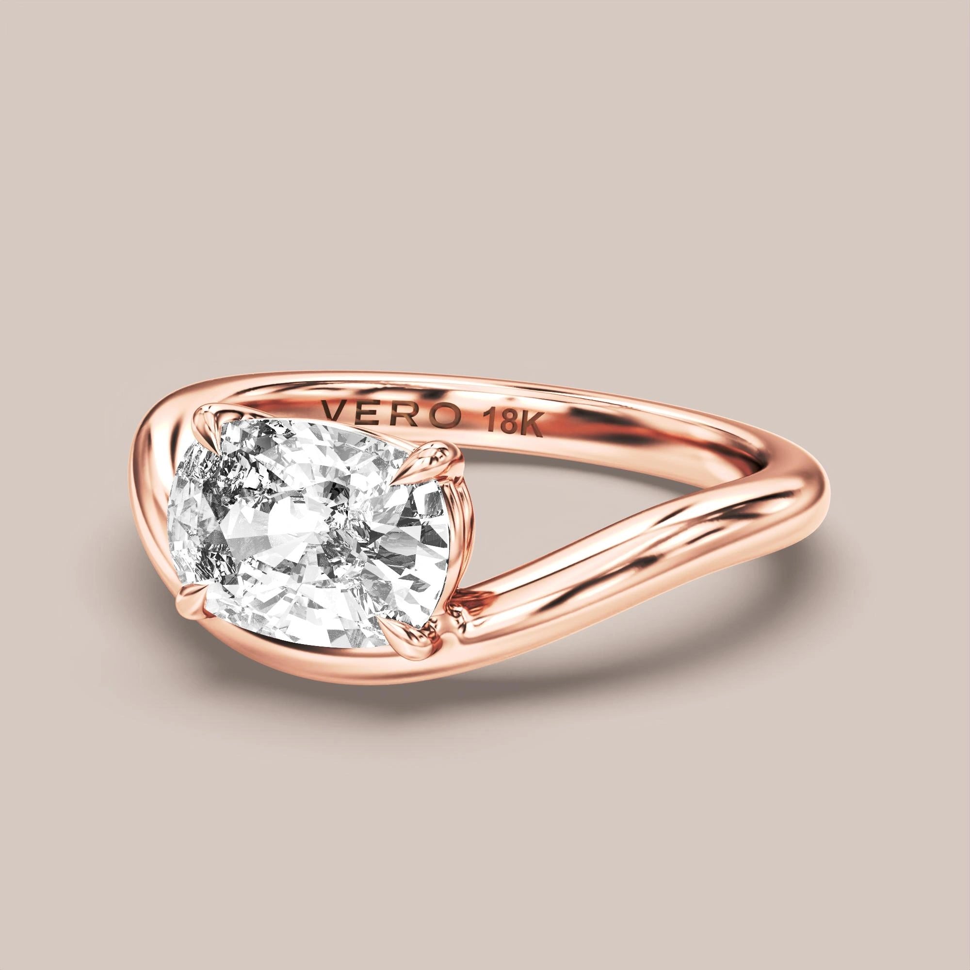 V05 Free Form Bypass in 18K rose gold with a elongated cushion diamond