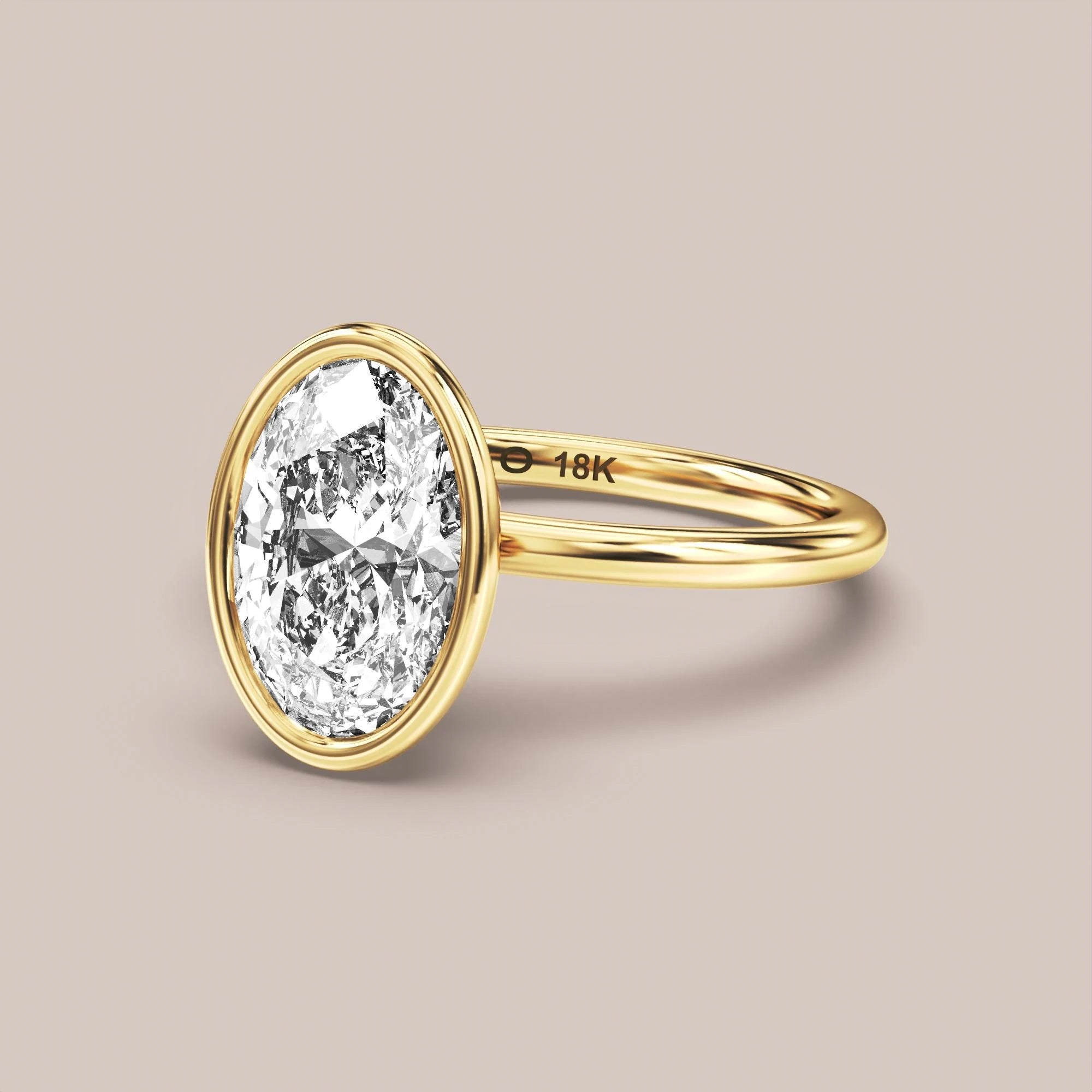 Oval - Yellow gold