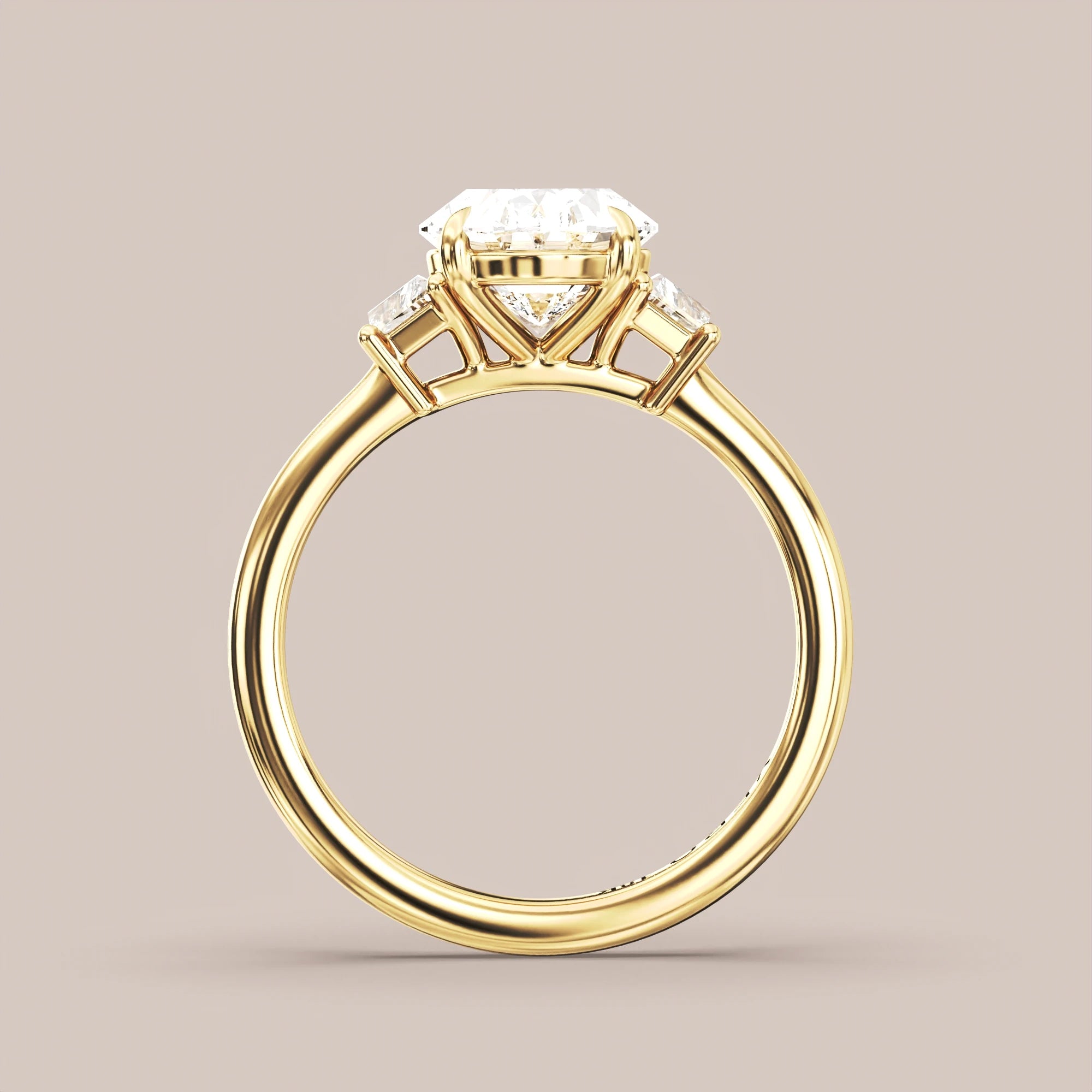 Oval - Yellow gold