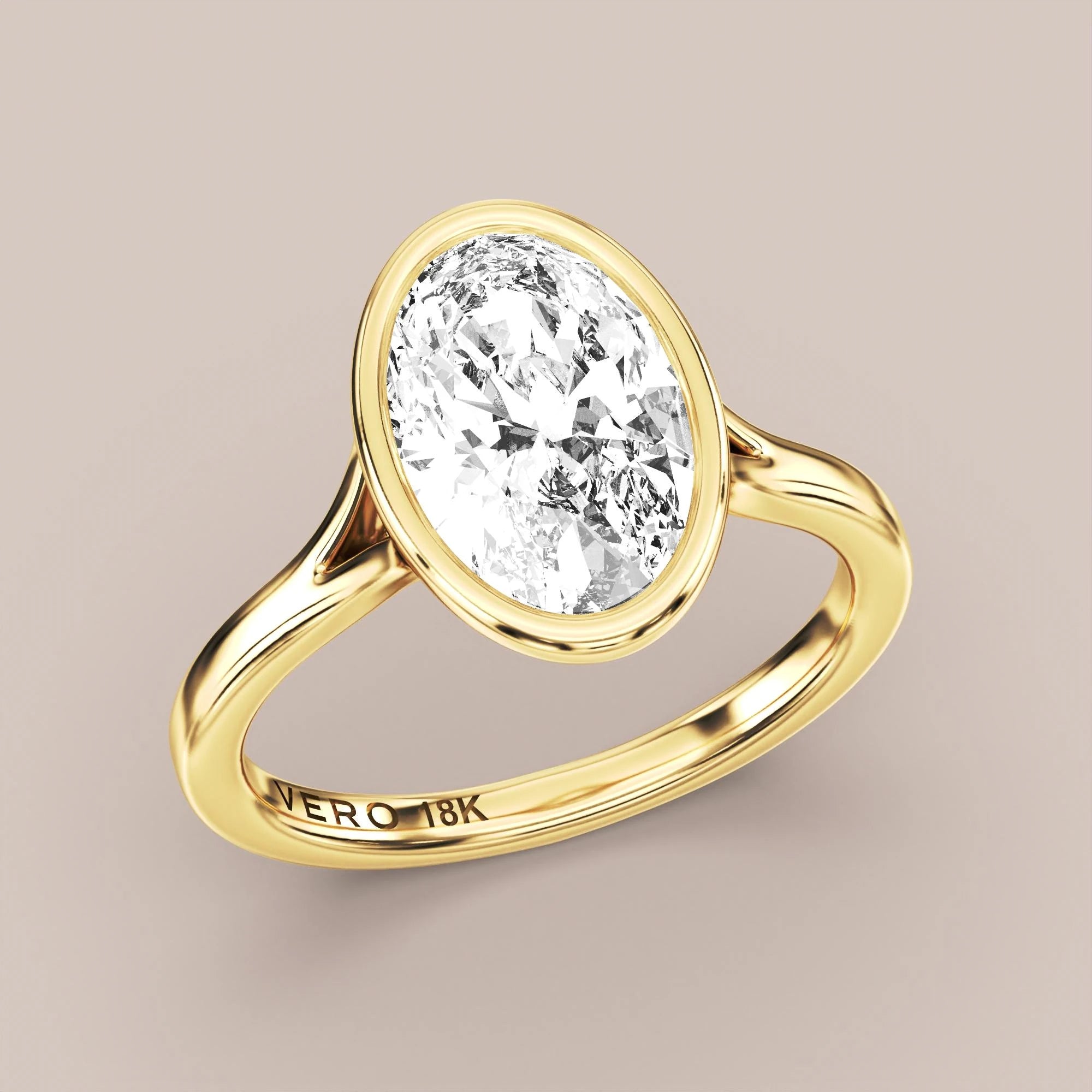Oval - Yellow gold