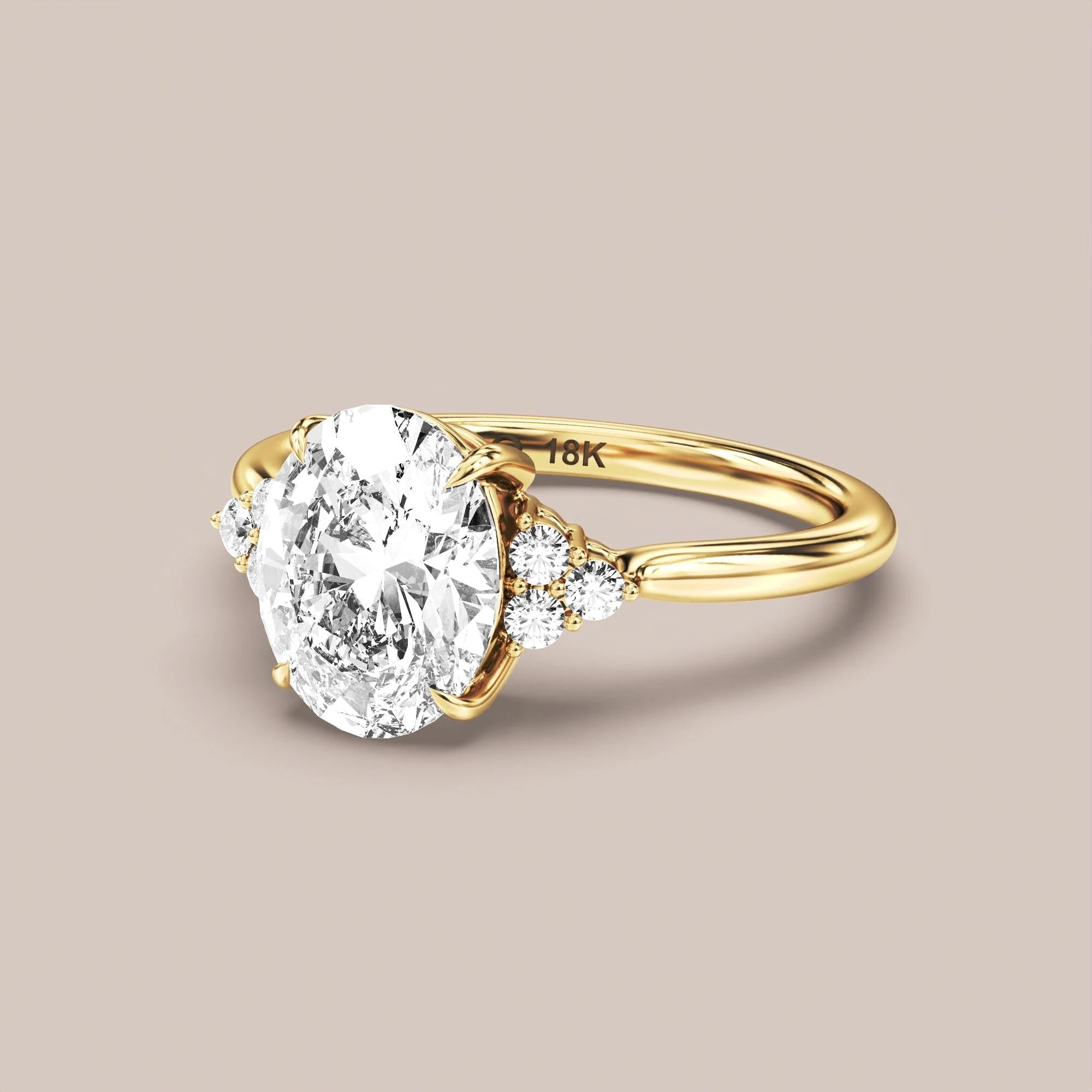Oval - Yellow gold