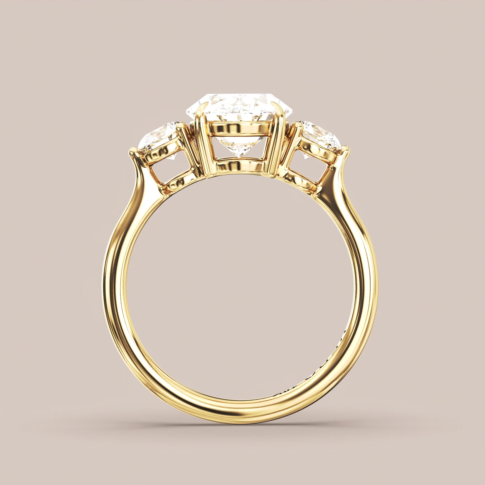 Oval - Yellow gold