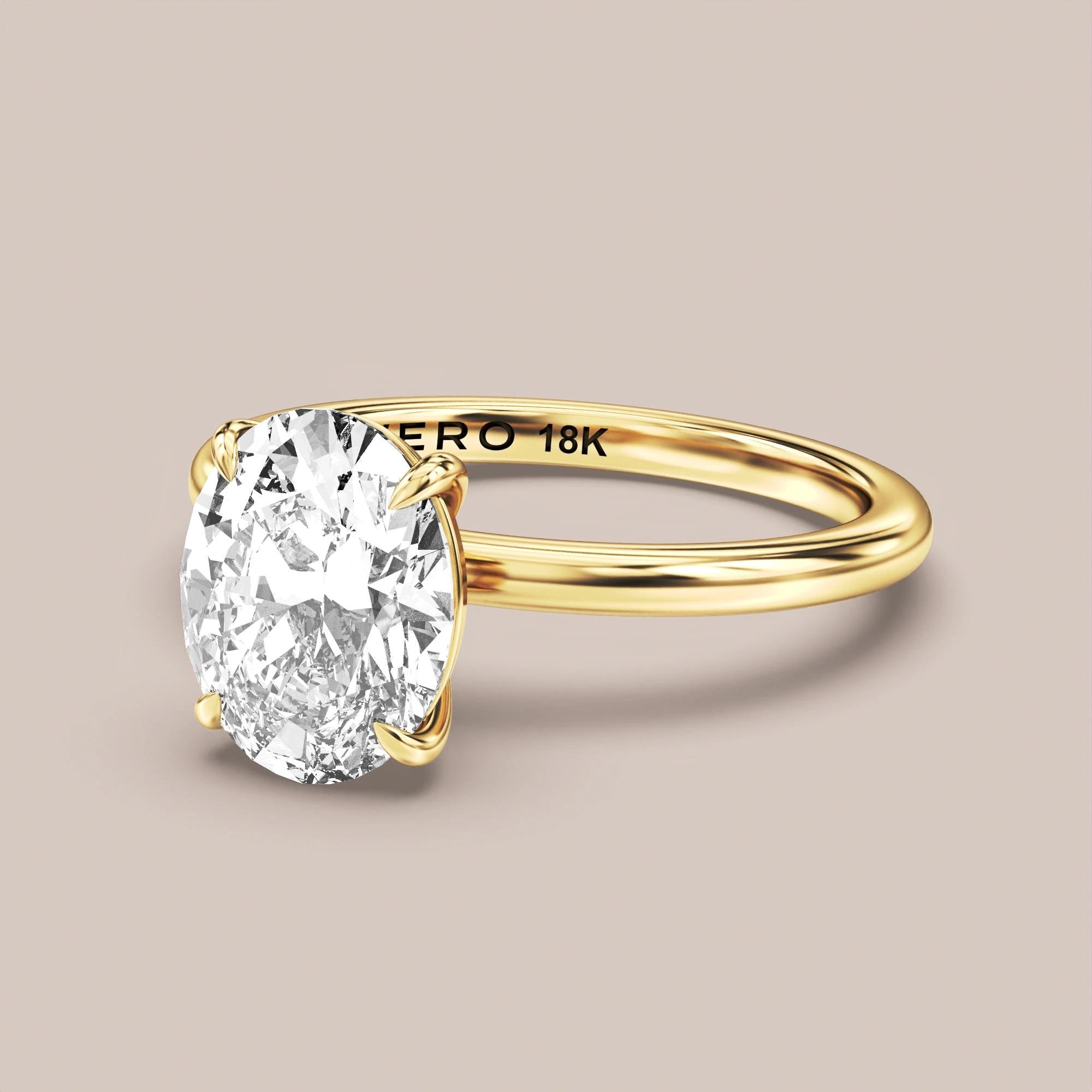 Oval - Yellow gold