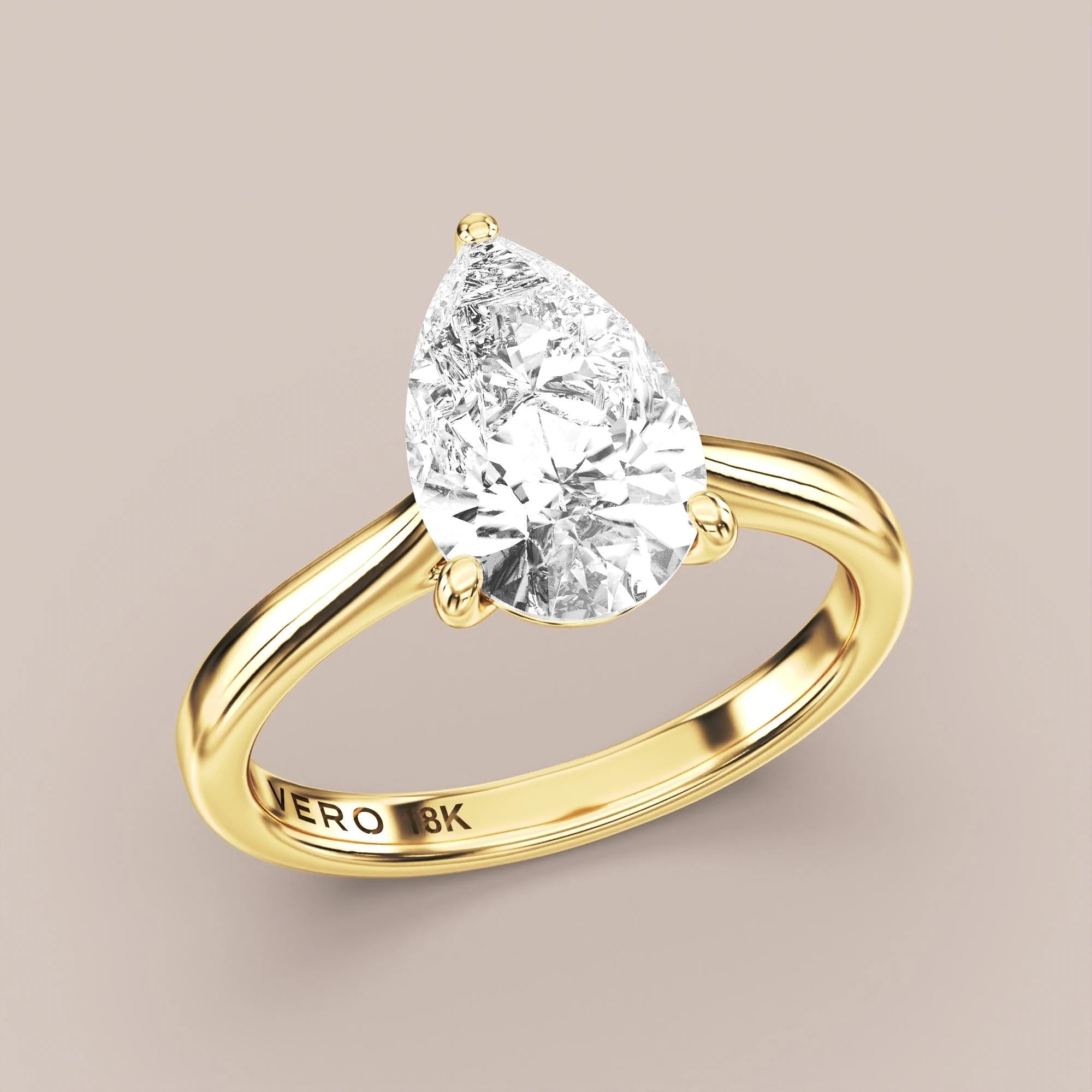Pear - Yellow gold