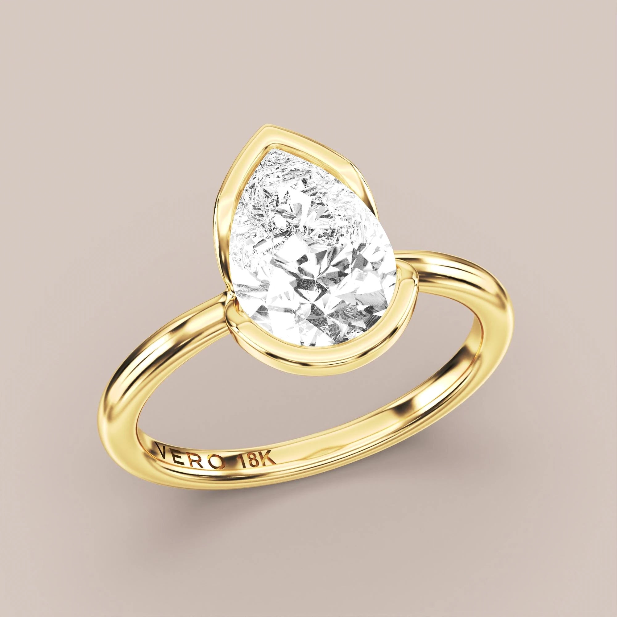 Pear - Yellow gold