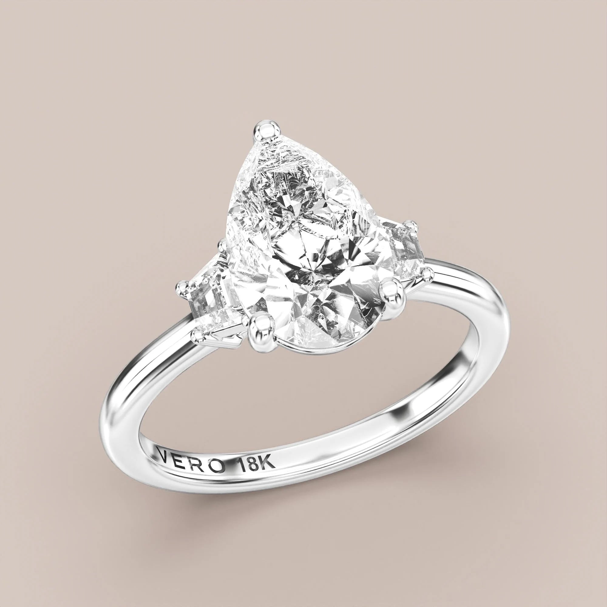 Pear - White gold