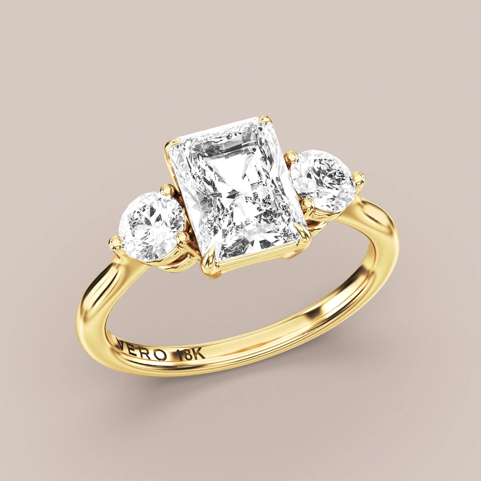 Radiant - Yellow gold