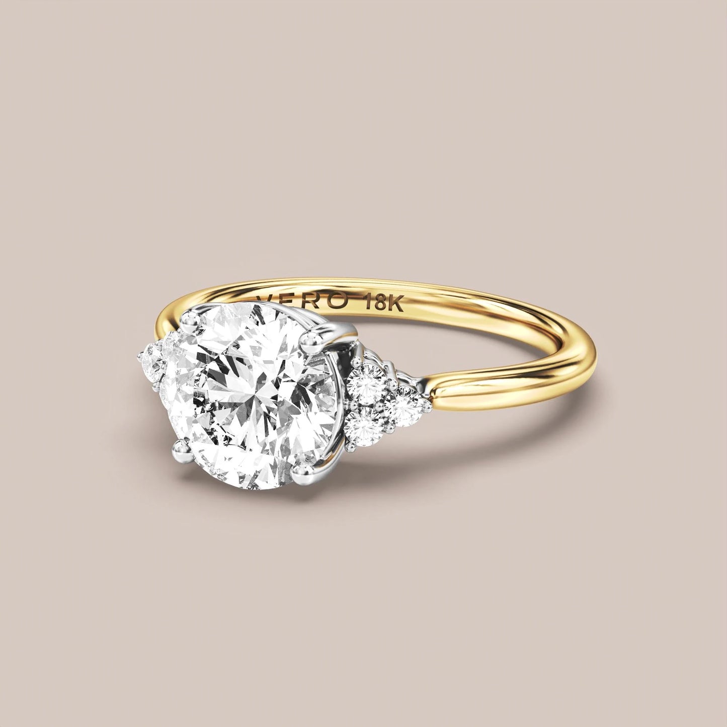 V03 Classic Trinity with Cluster Side Diamonds