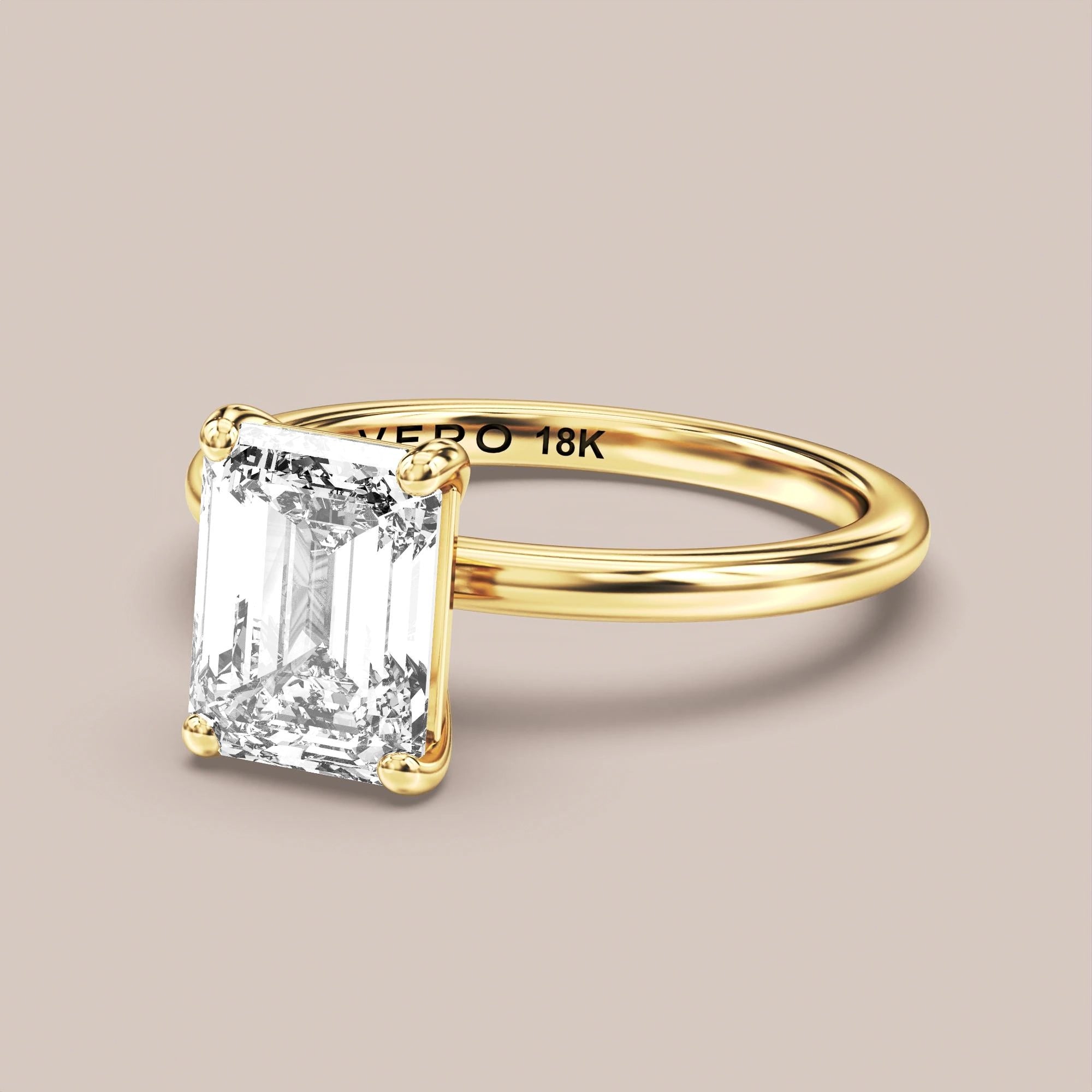 Emerald - Yellow gold