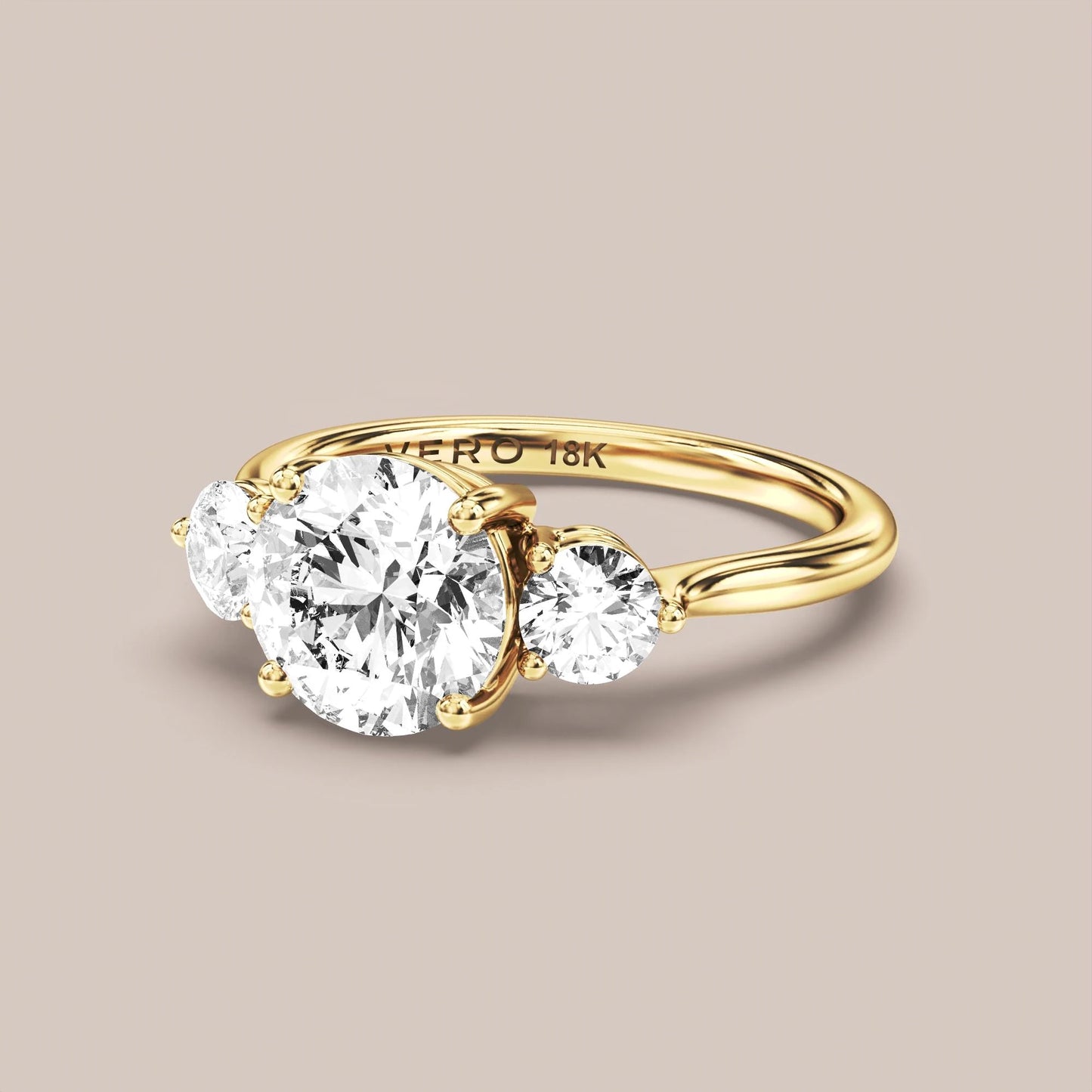 V03 Classic Trinity with Round Side Diamonds