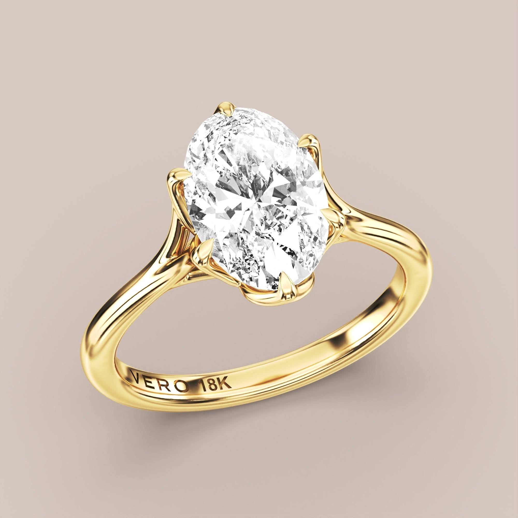 Oval - Yellow gold