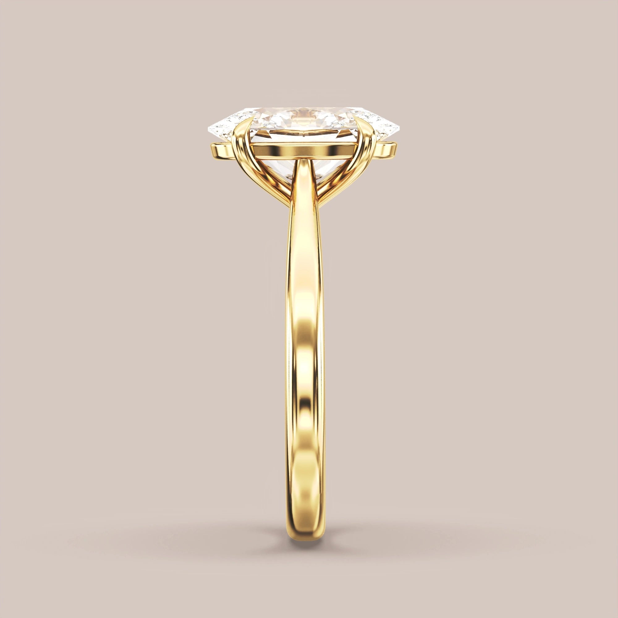 Oval - Yellow gold