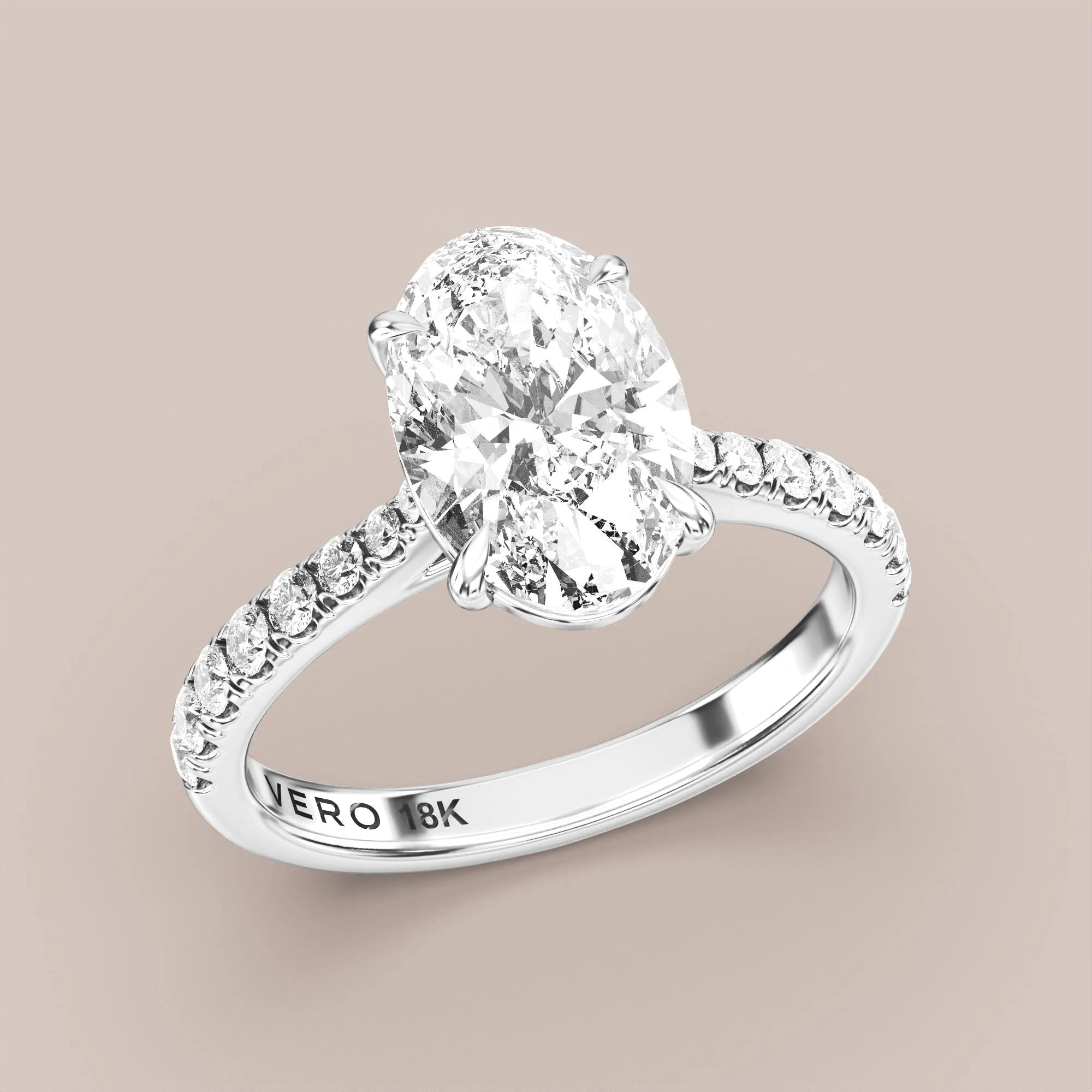 Oval - White gold