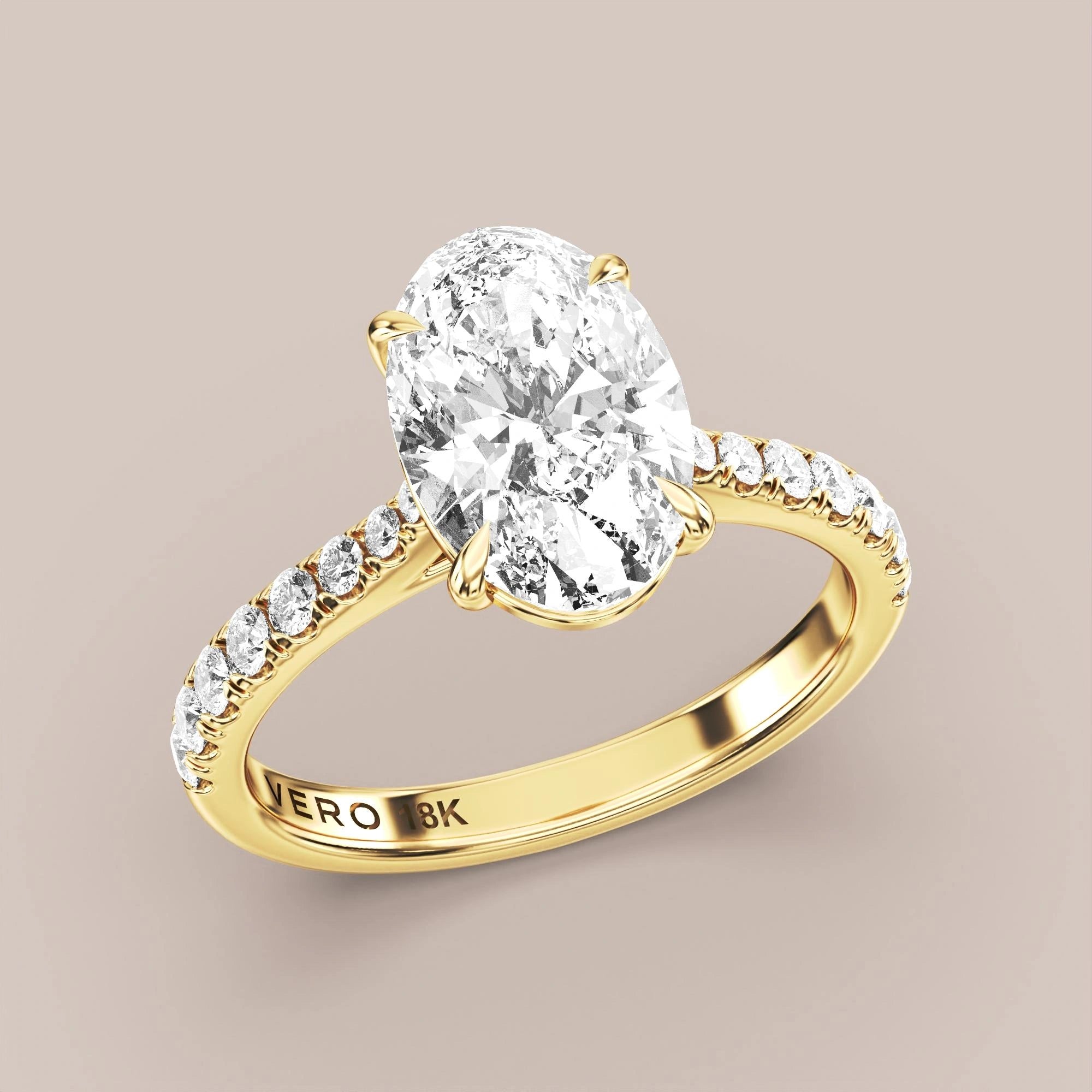 Oval - Yellow gold