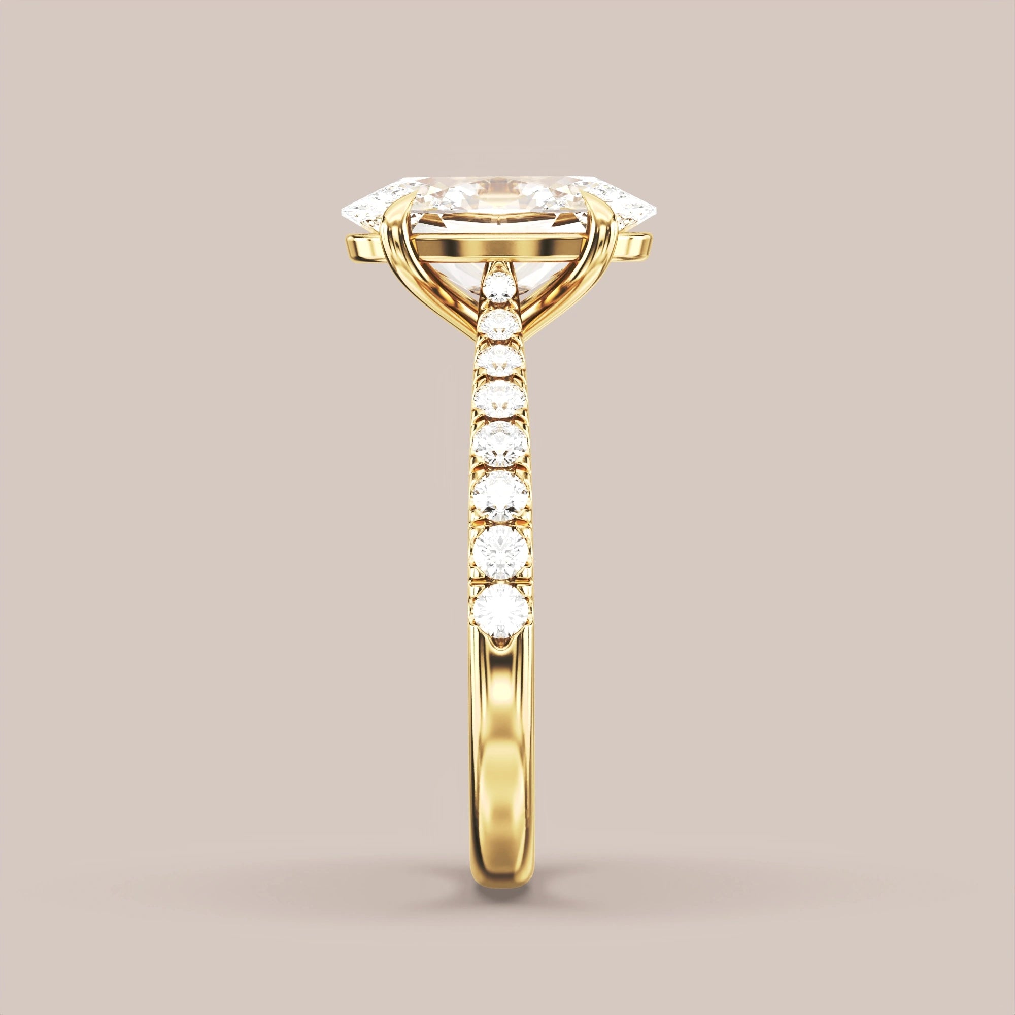 Oval - Yellow gold