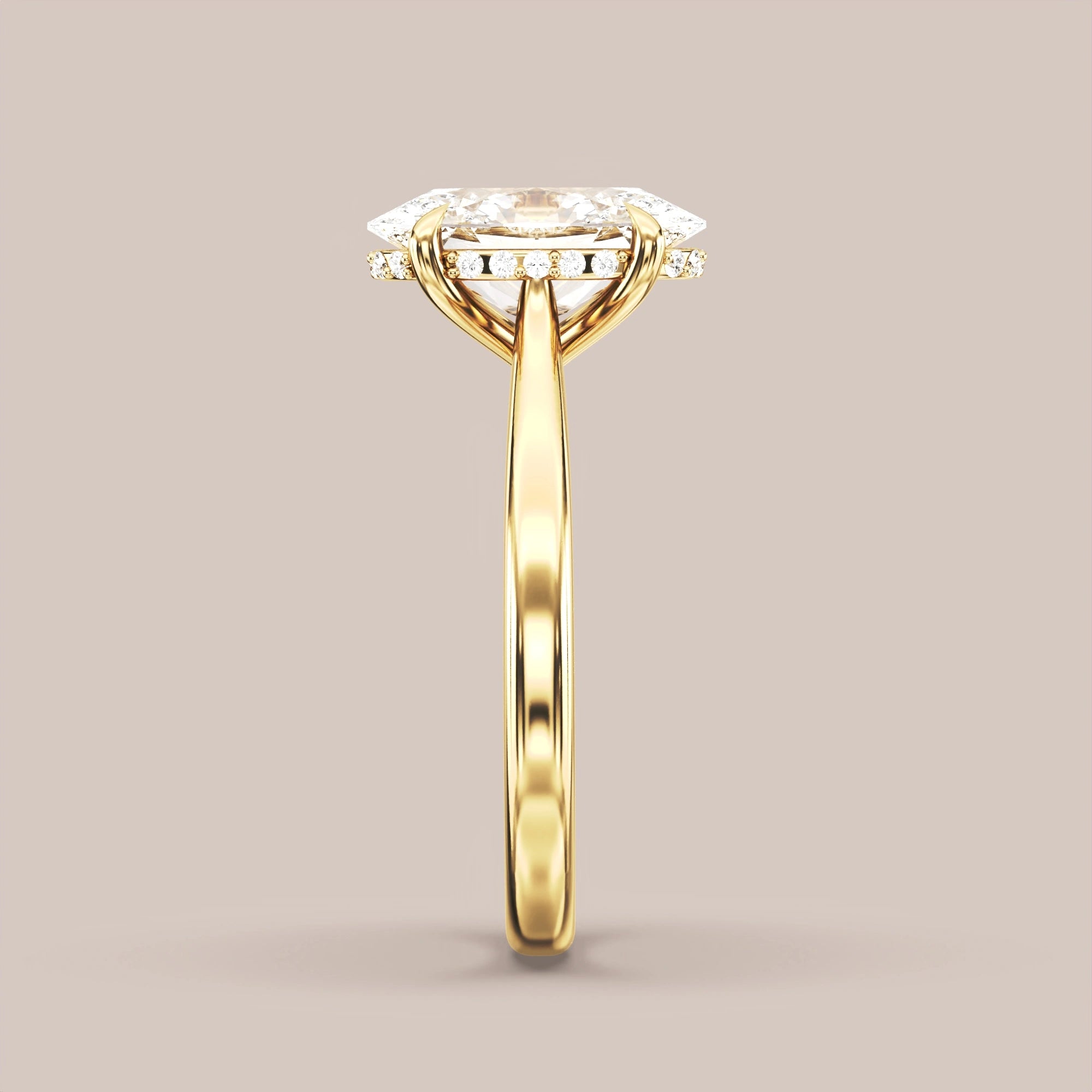 Oval - Yellow gold