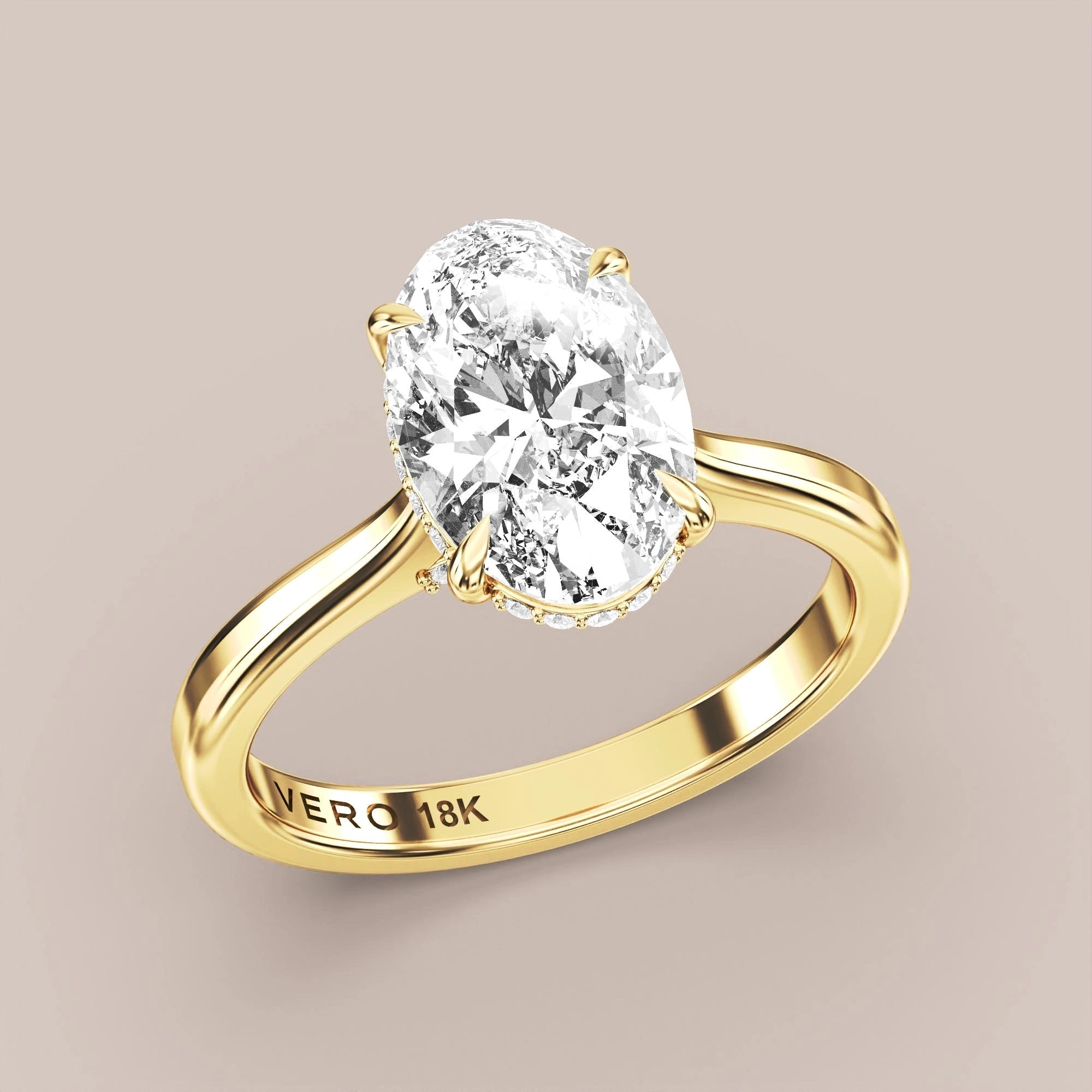 Oval - Yellow gold