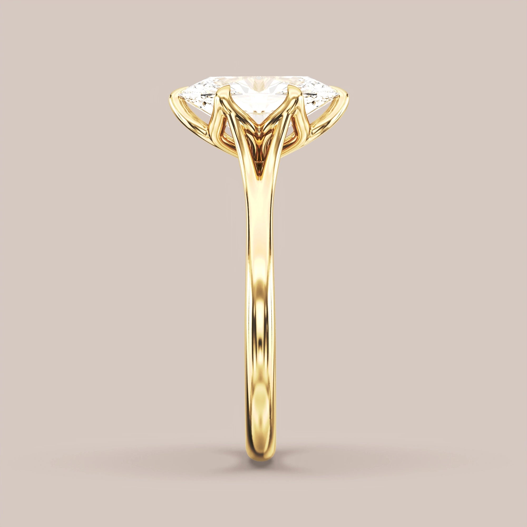 Oval - Yellow gold