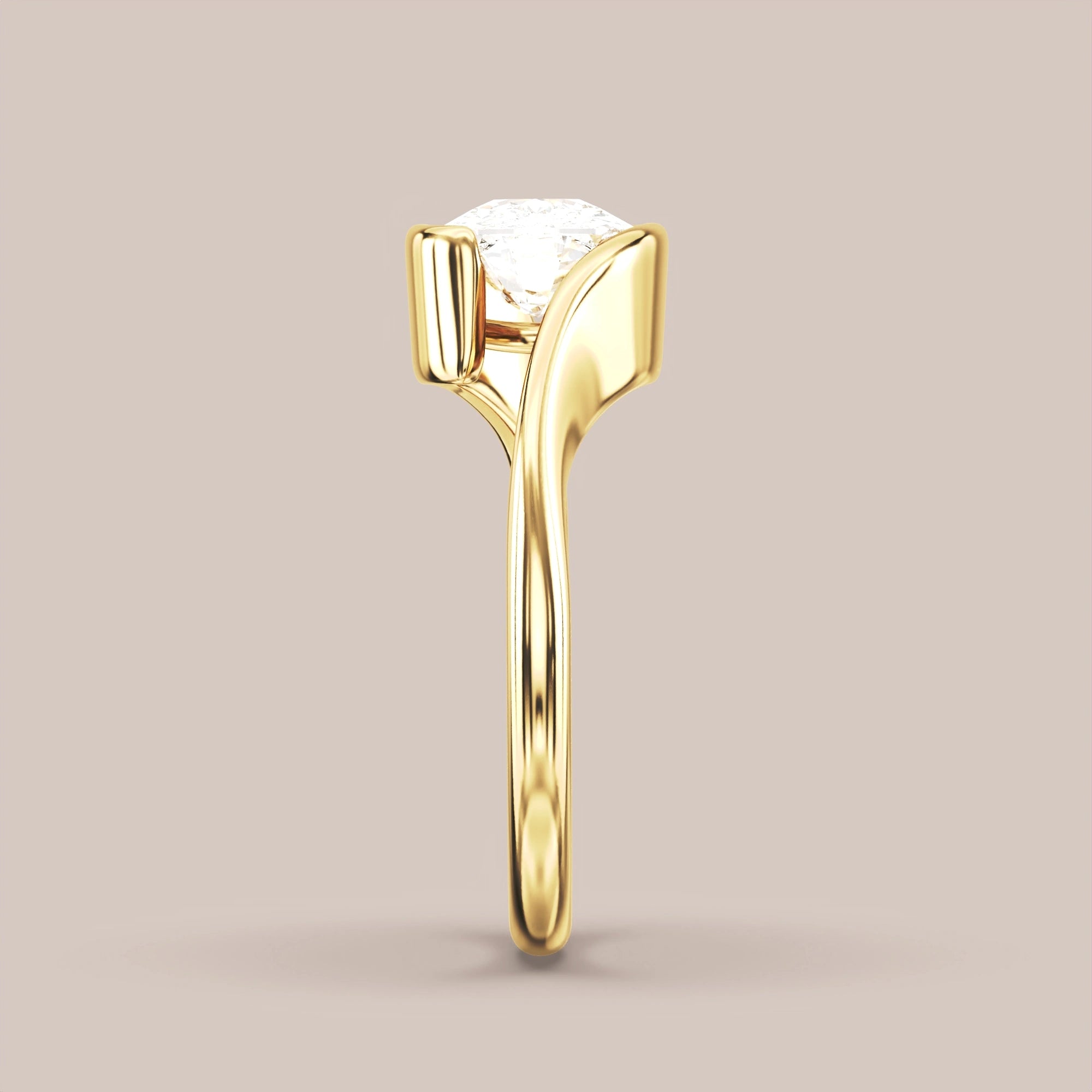 Elongated - Yellow gold